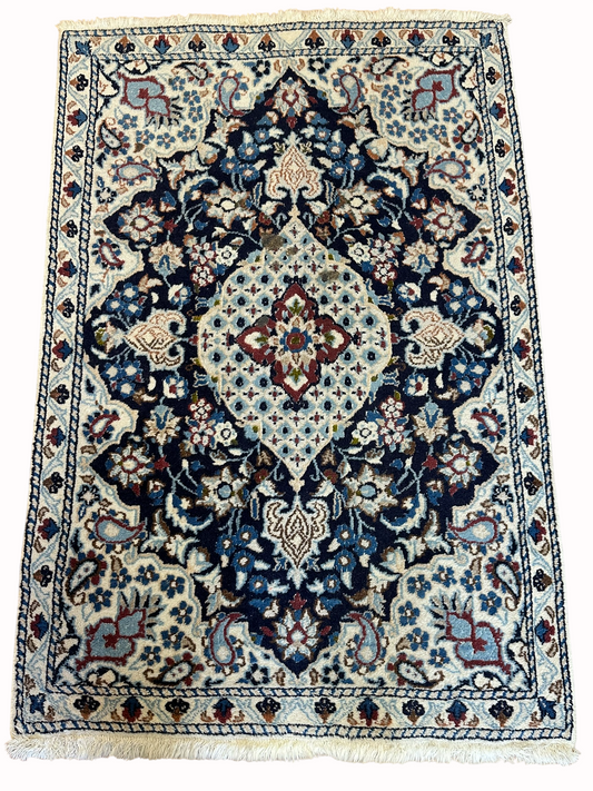 Orientteppich handgeknüpft Nain mit Seide 127x87 cm