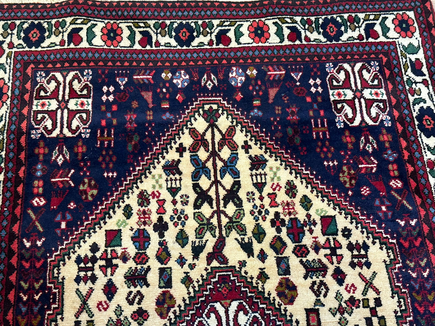Orientteppich handgeknüpft Abadeeh 155x103 cm