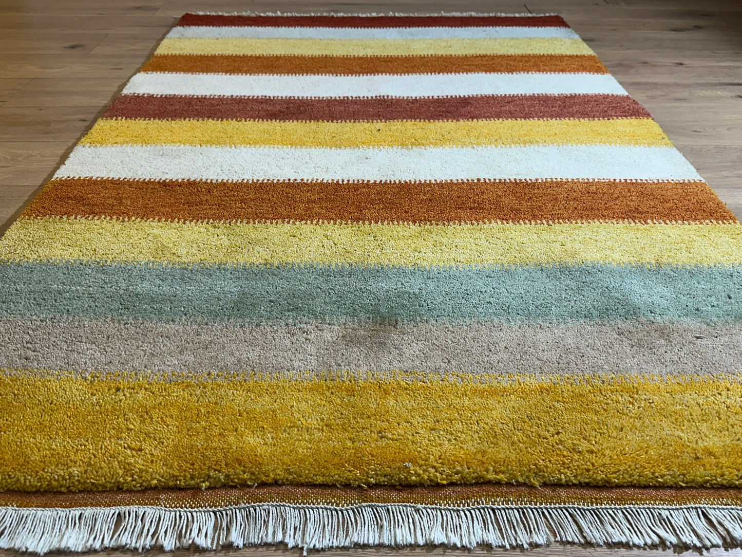 Moderner Gabbeh Teppich handgeknüpft 185x126 cm