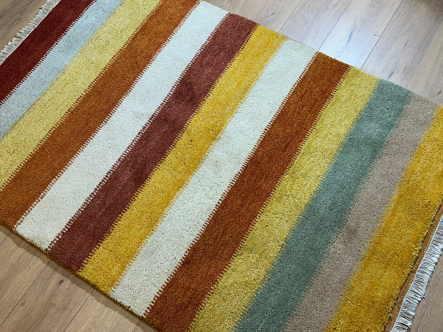 Moderner Gabbeh Teppich handgeknüpft 185x126 cm