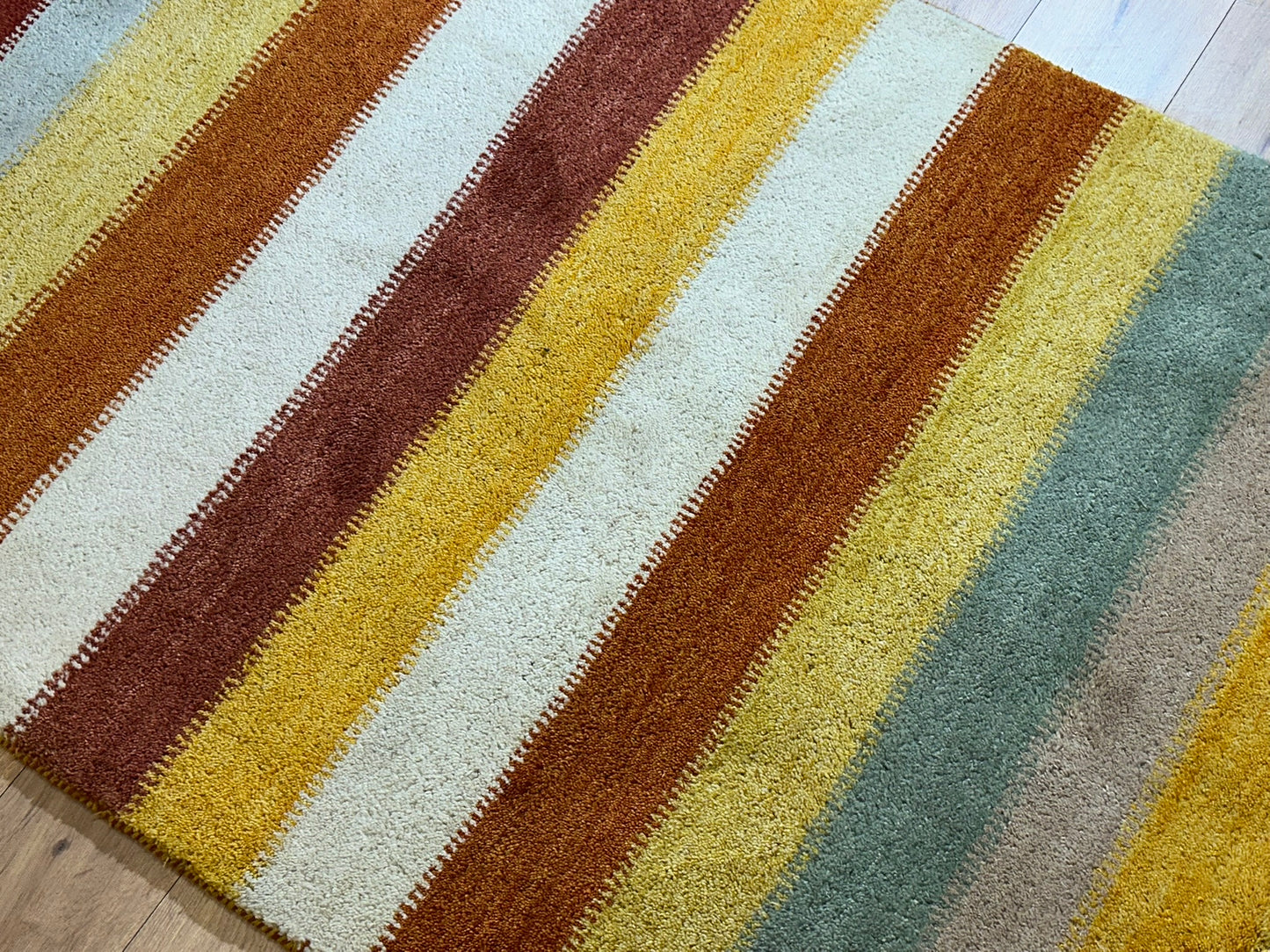 Moderner Gabbeh Teppich handgeknüpft 185x126 cm