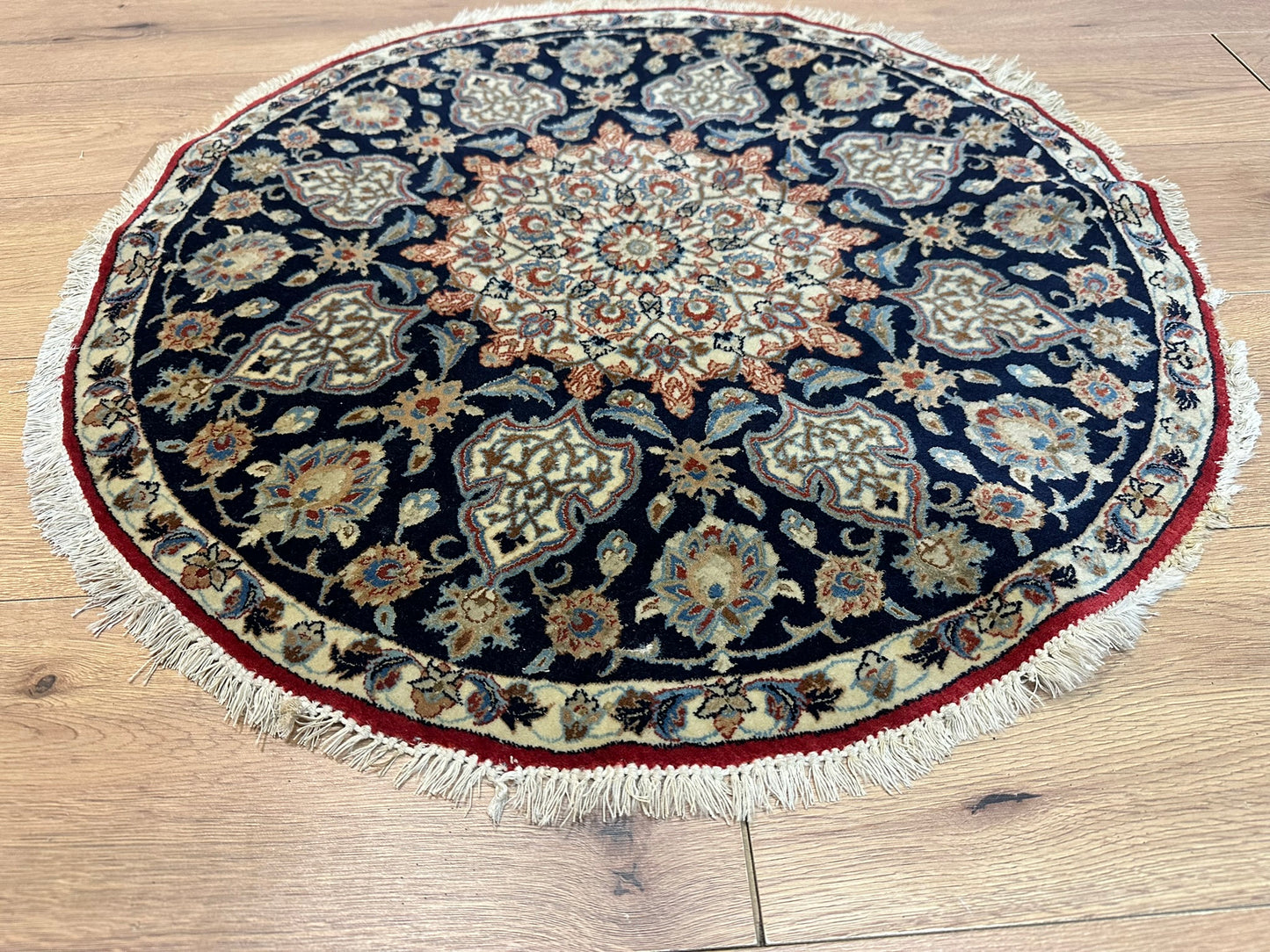 Orientteppich handgeknüpft Nain rund 80 cm