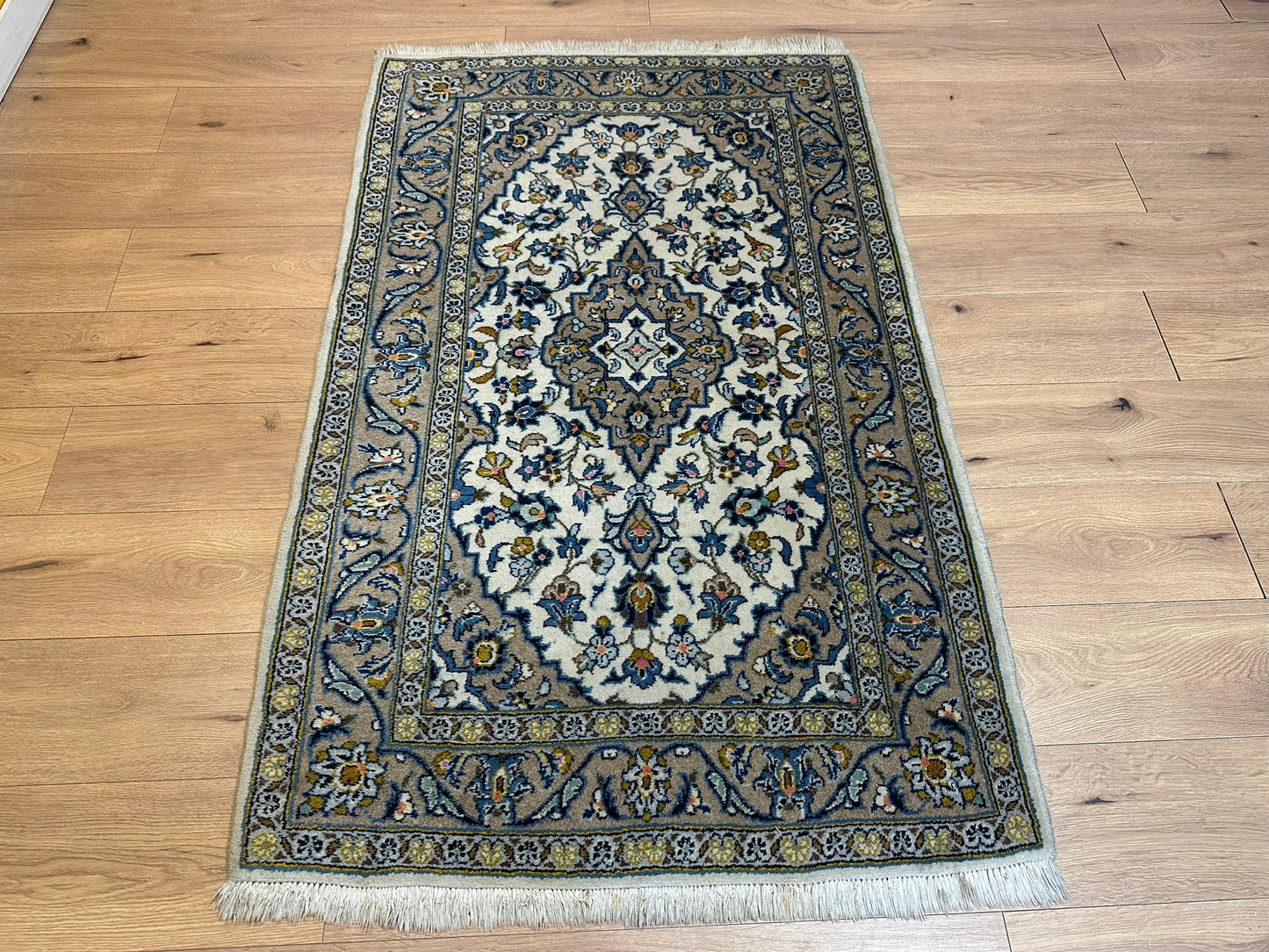 Orientteppich handgeknüpft Keshan 160x102 cm