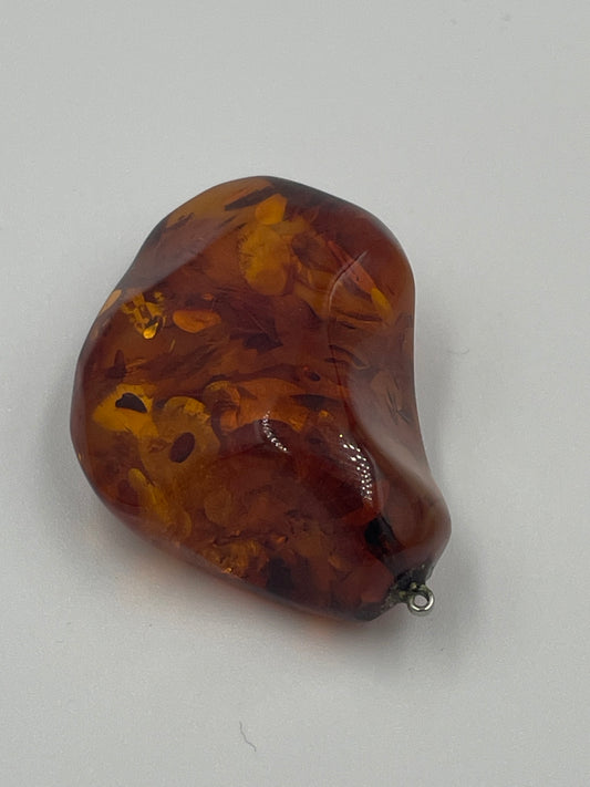 Anhänger aus Bernstein