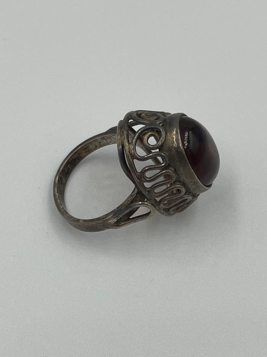 Silberring aus Bernstein