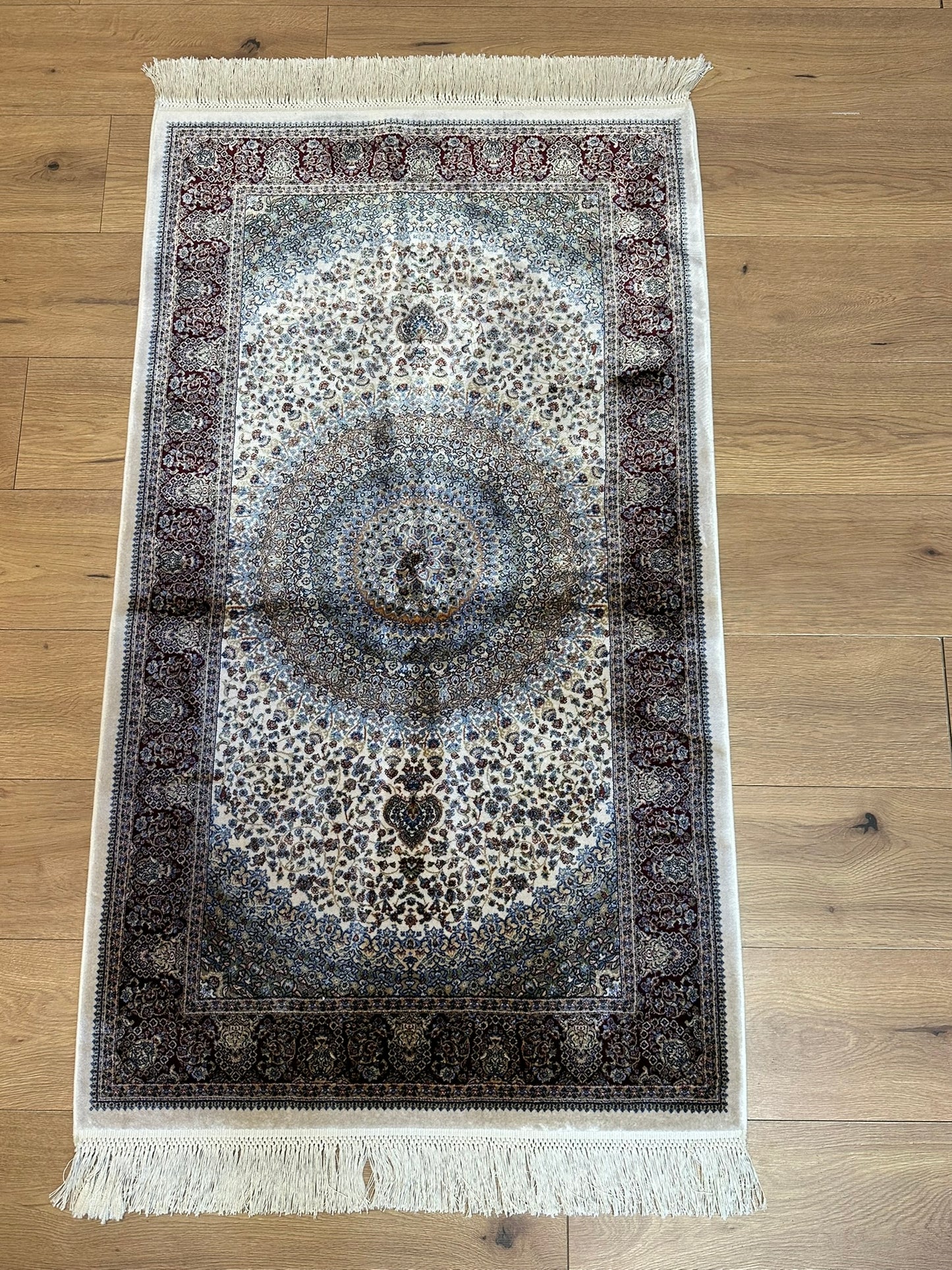 Orientteppich  140x80 cm Ghom Seide