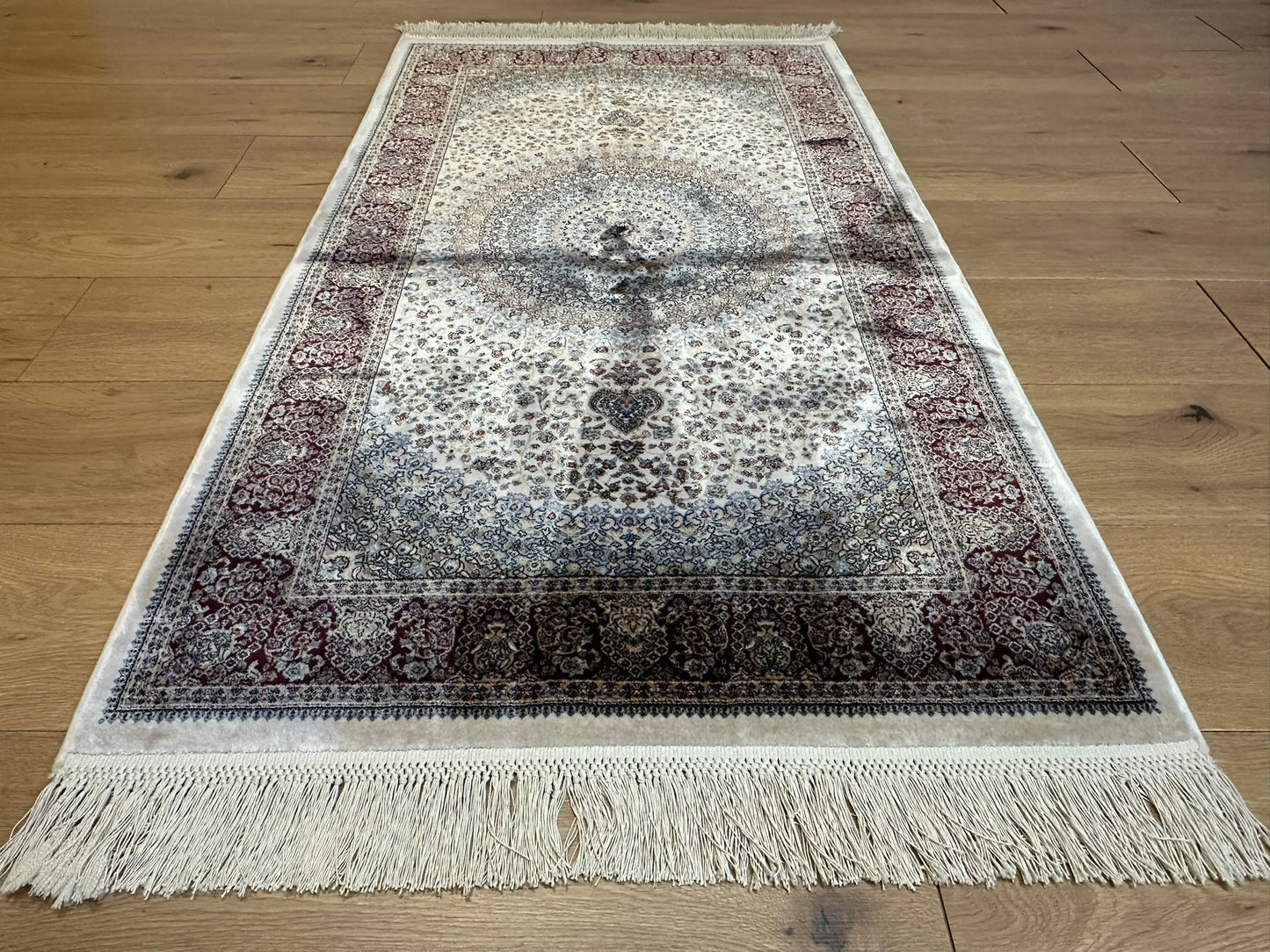 Orientteppich  140x80 cm Ghom Seide