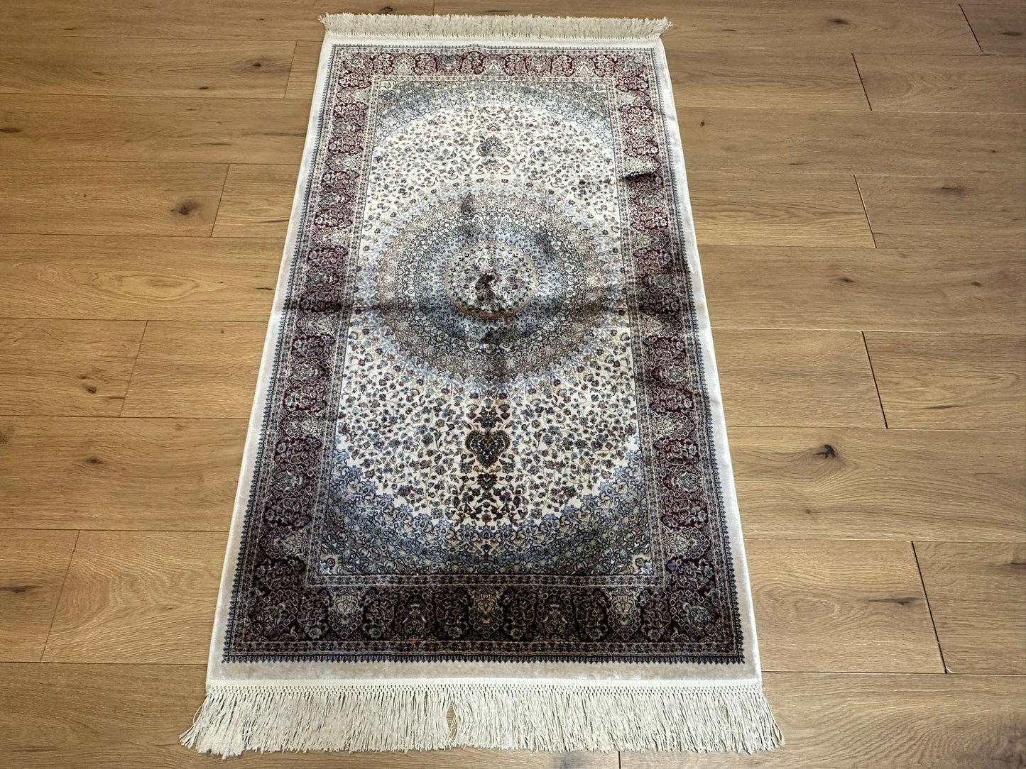 Orientteppich  140x80 cm Ghom Seide