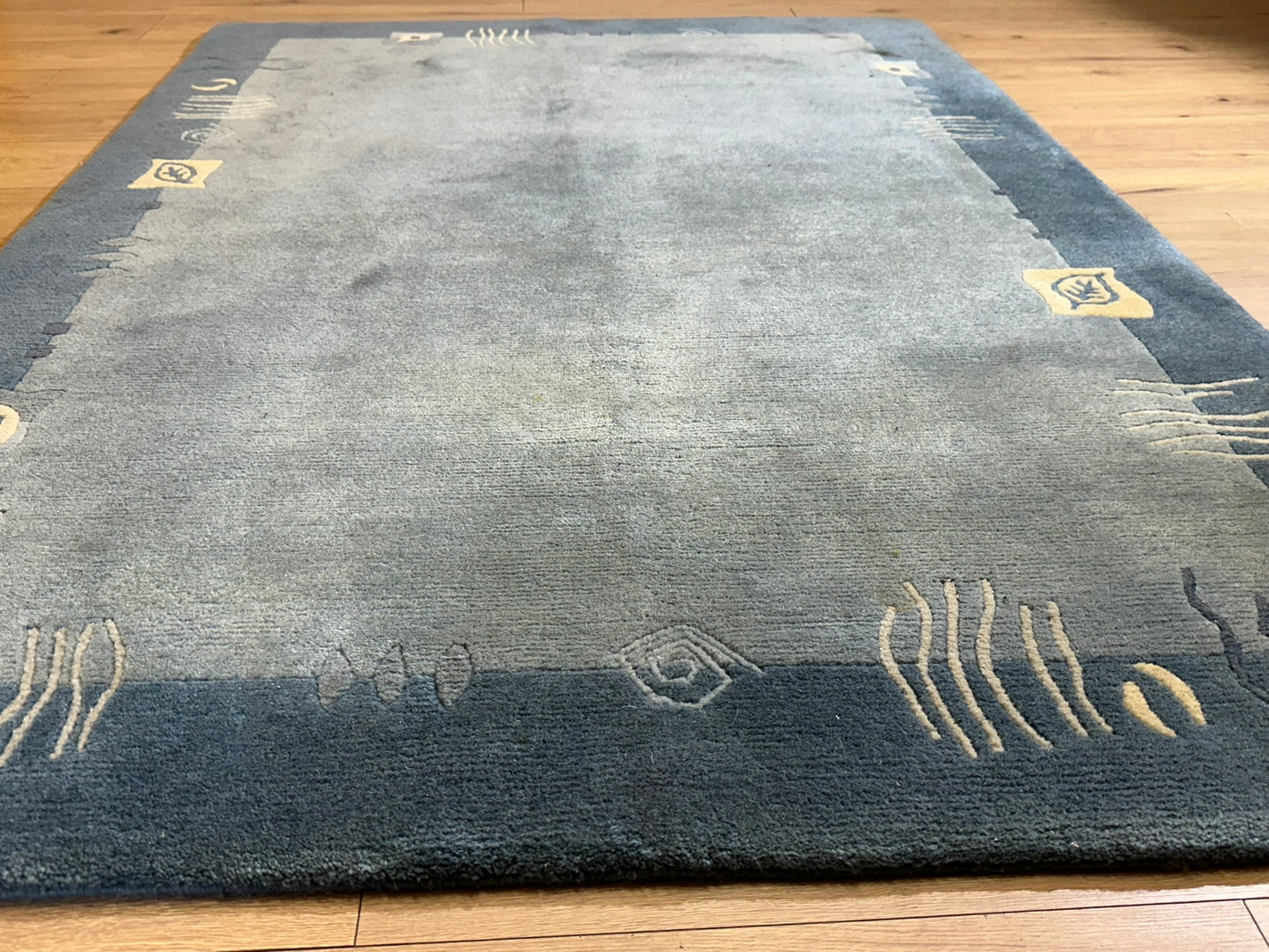 Moderner Gabbeh Teppich handgeknüpft 194x140 cm