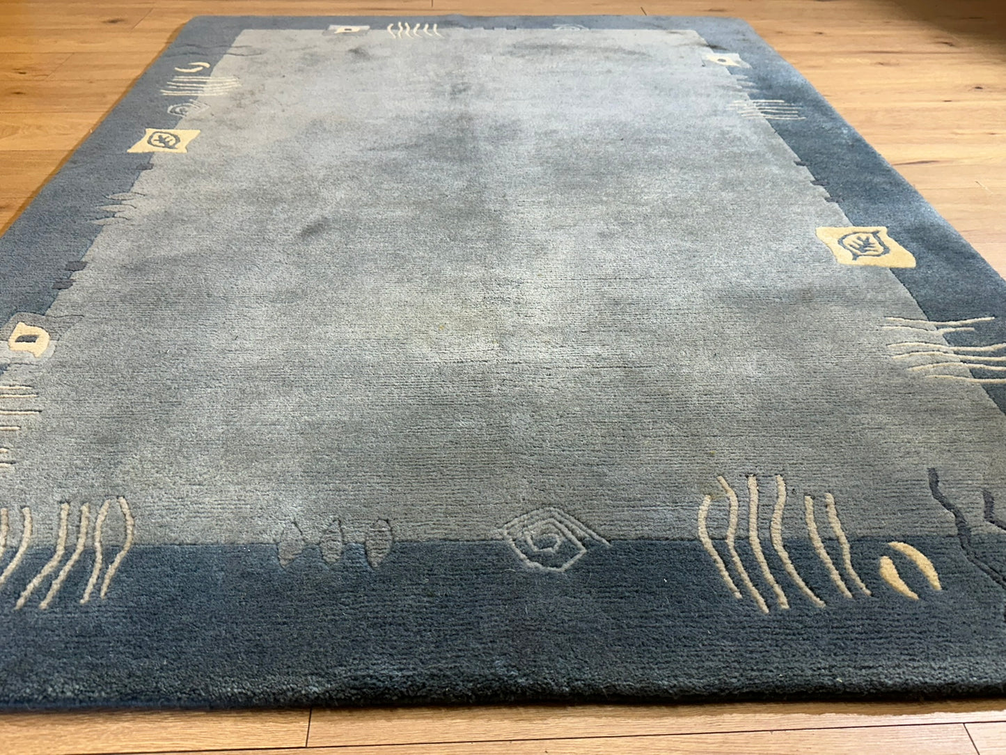 Moderner Gabbeh Teppich handgeknüpft 194x140 cm
