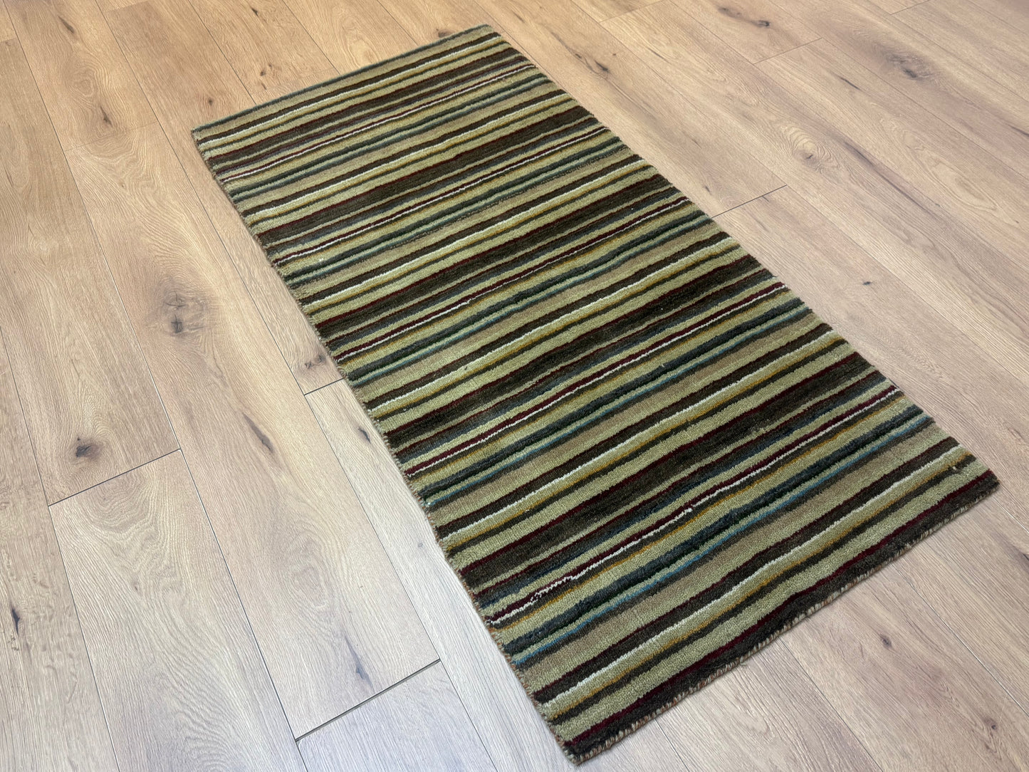 Perser Teppich Gabbeh – Handgeknüpft aus feiner Wolle – 142 x 72 cm