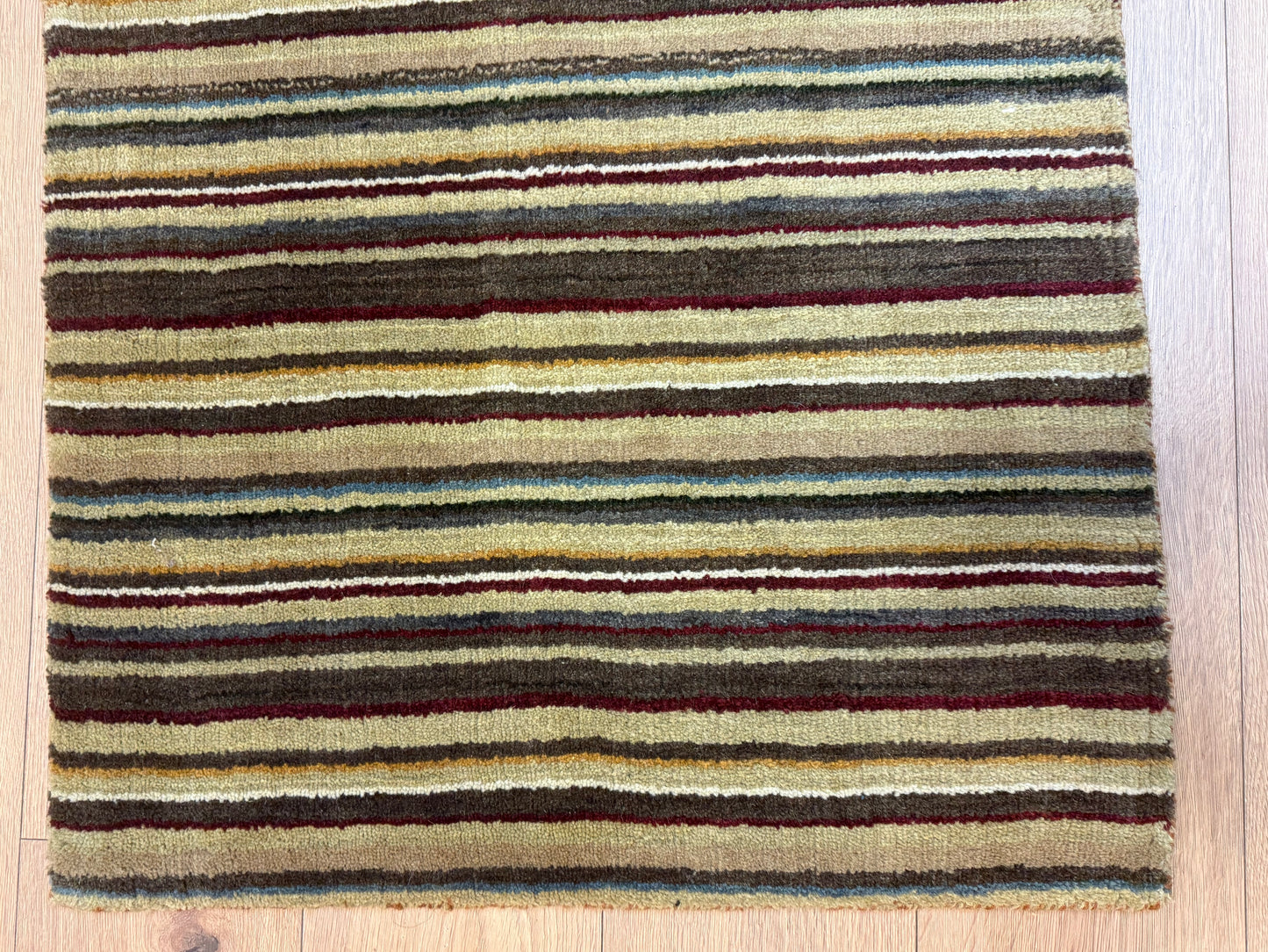 Perser Teppich Gabbeh – Handgeknüpft aus feiner Wolle – 142 x 72 cm