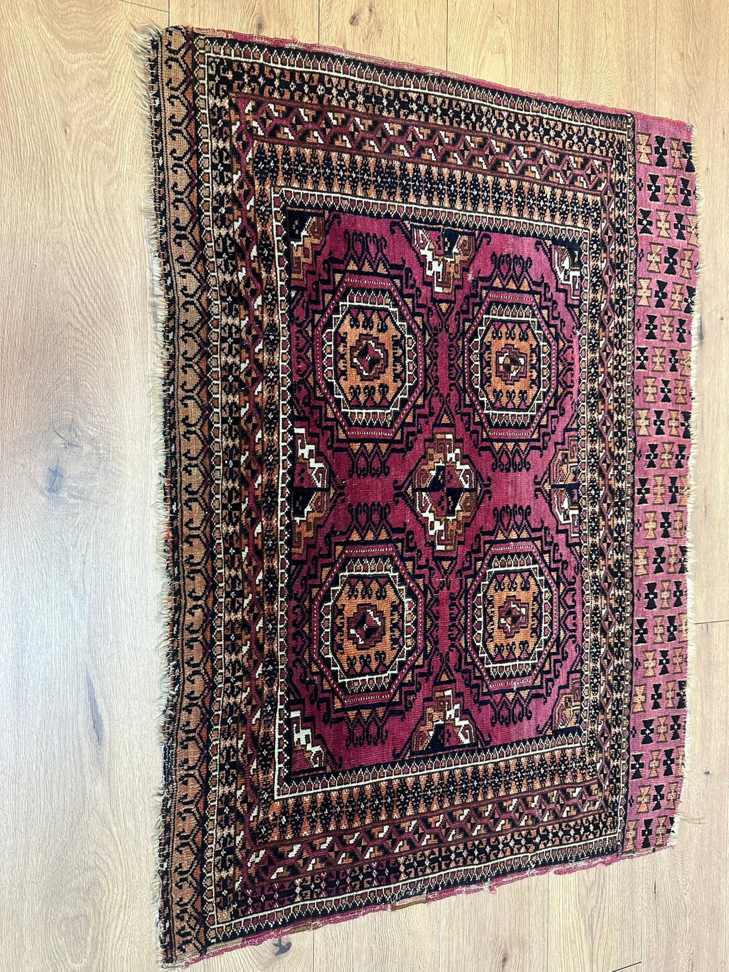 Antik Orientteppich handgeknüpft 120x88 cm Jomut Buchara naturfarben