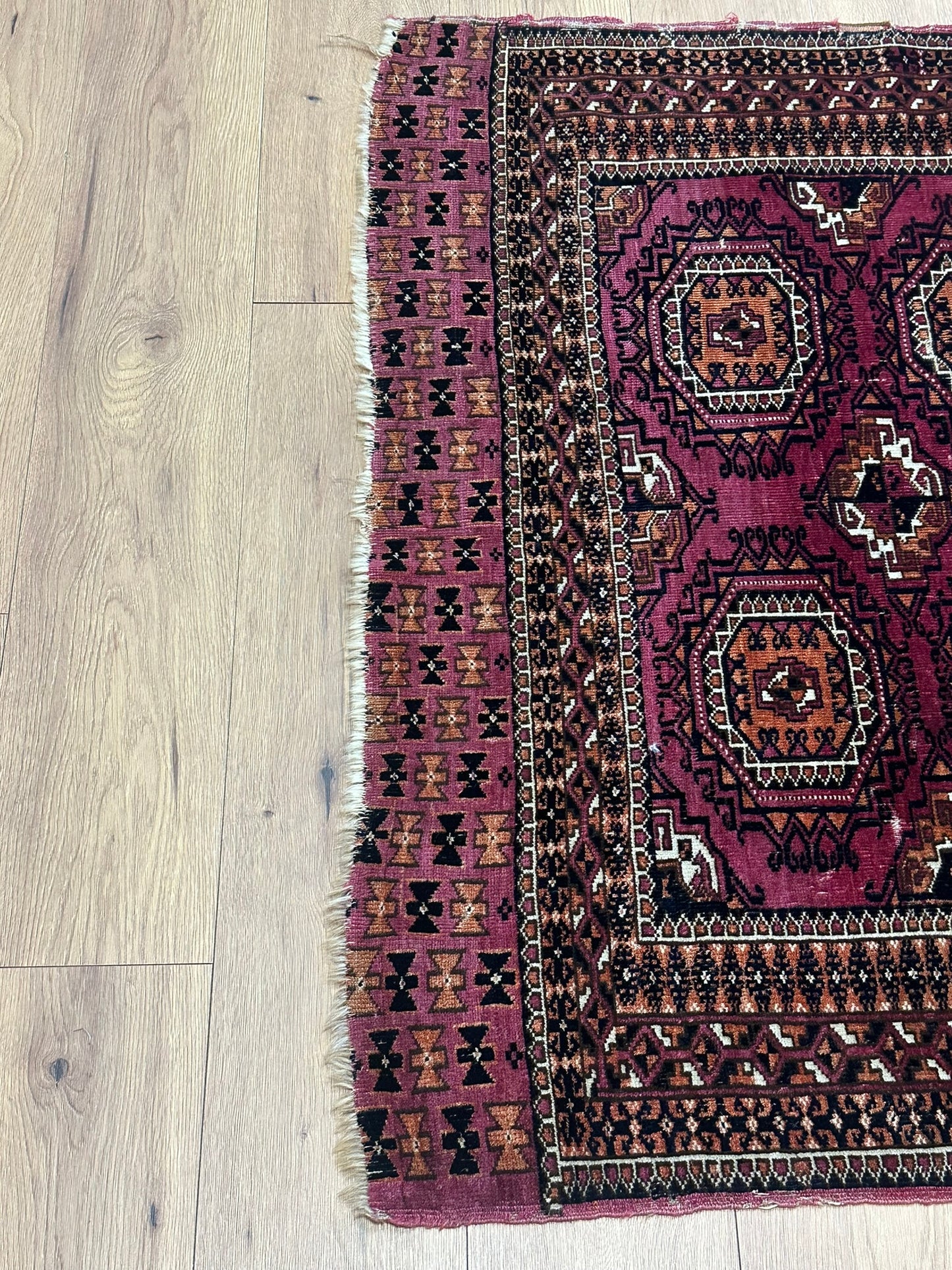 Antik Orientteppich handgeknüpft 120x88 cm Jomut Buchara naturfarben