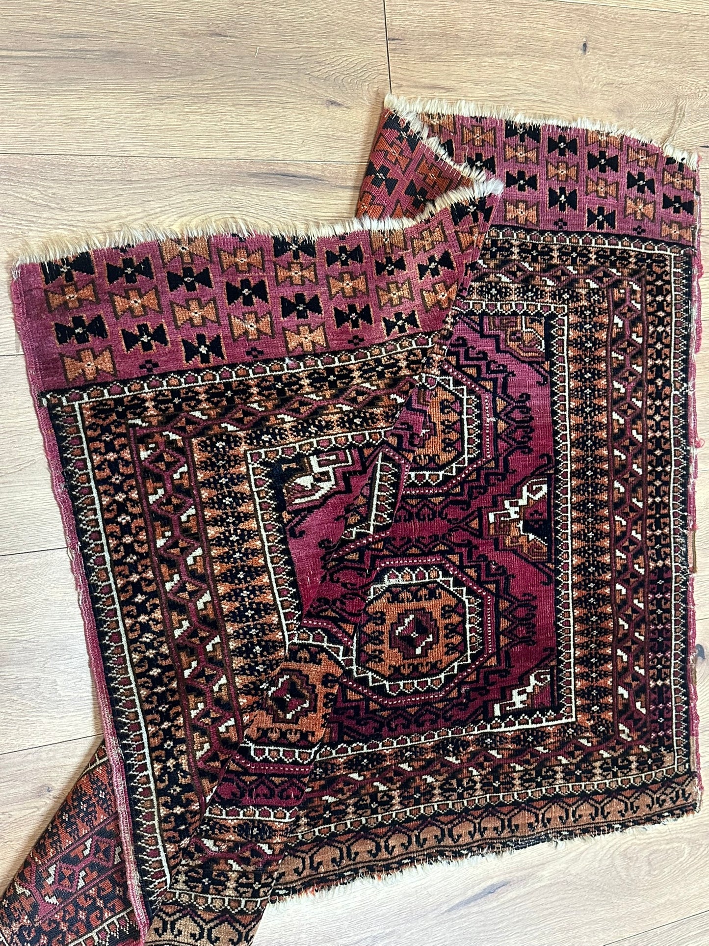 Antik Orientteppich handgeknüpft 120x88 cm Jomut Buchara naturfarben