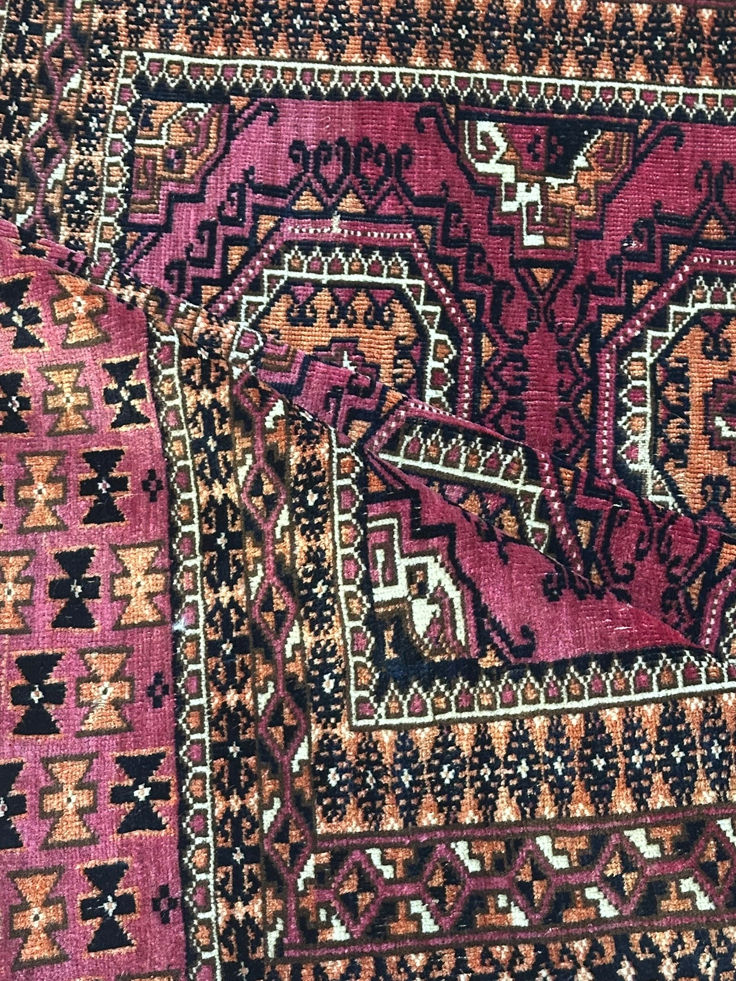 Antik Orientteppich handgeknüpft 120x88 cm Jomut Buchara naturfarben