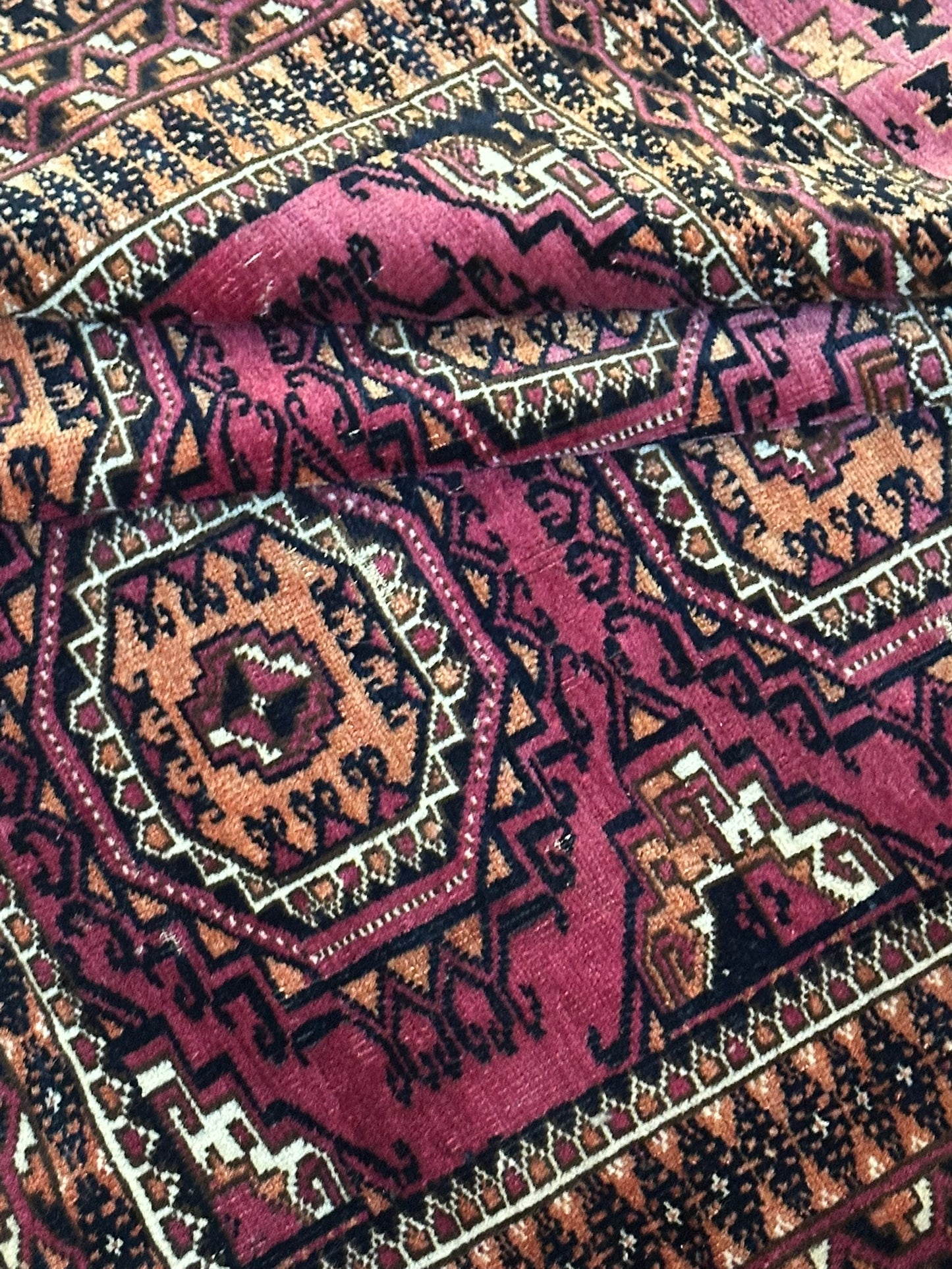 Antik Orientteppich handgeknüpft 120x88 cm Jomut Buchara naturfarben