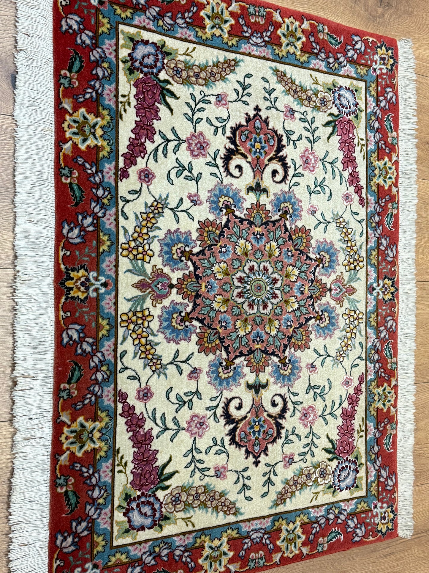 Orientteppich Täbriz Handgeknüpft Korkwolle mit Seide 69x90cm