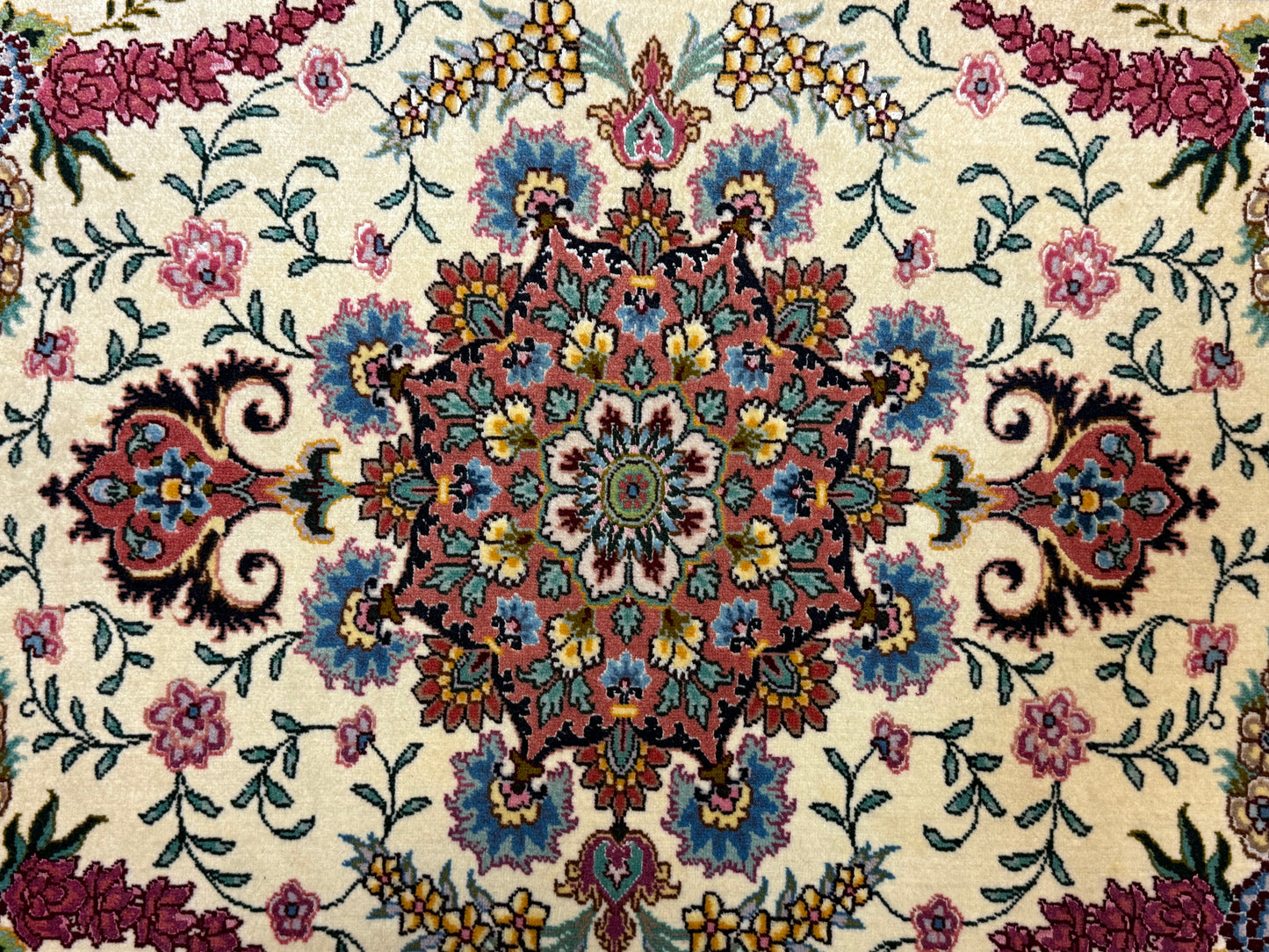 Orientteppich Täbriz Handgeknüpft Korkwolle mit Seide 69x90cm