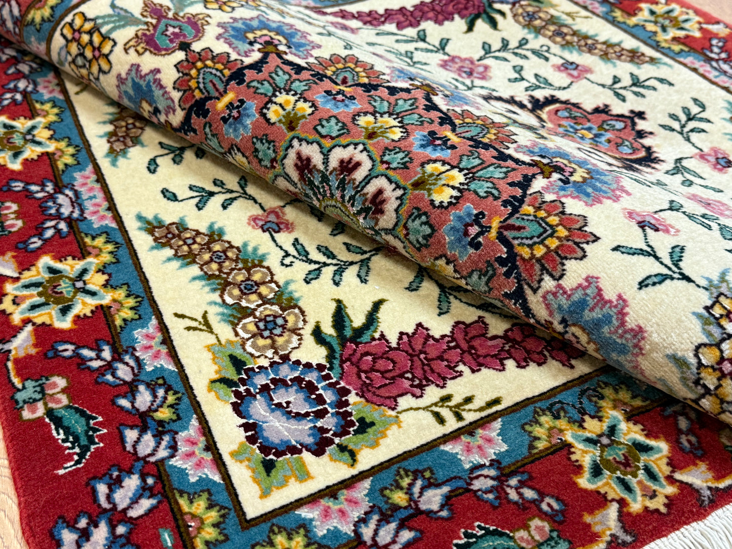 Orientteppich Täbriz Handgeknüpft Korkwolle mit Seide 69x90cm