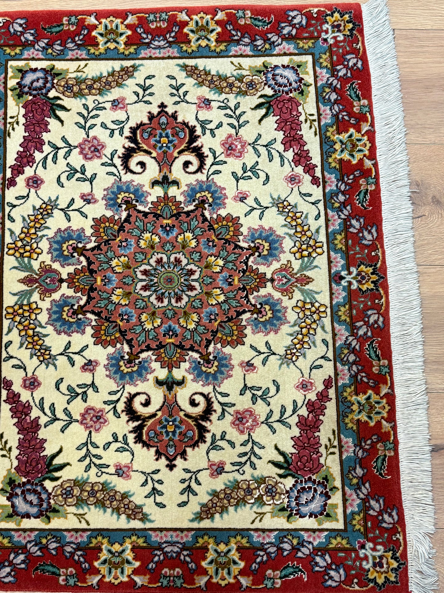 Orientteppich Täbriz Handgeknüpft Korkwolle mit Seide 69x90cm