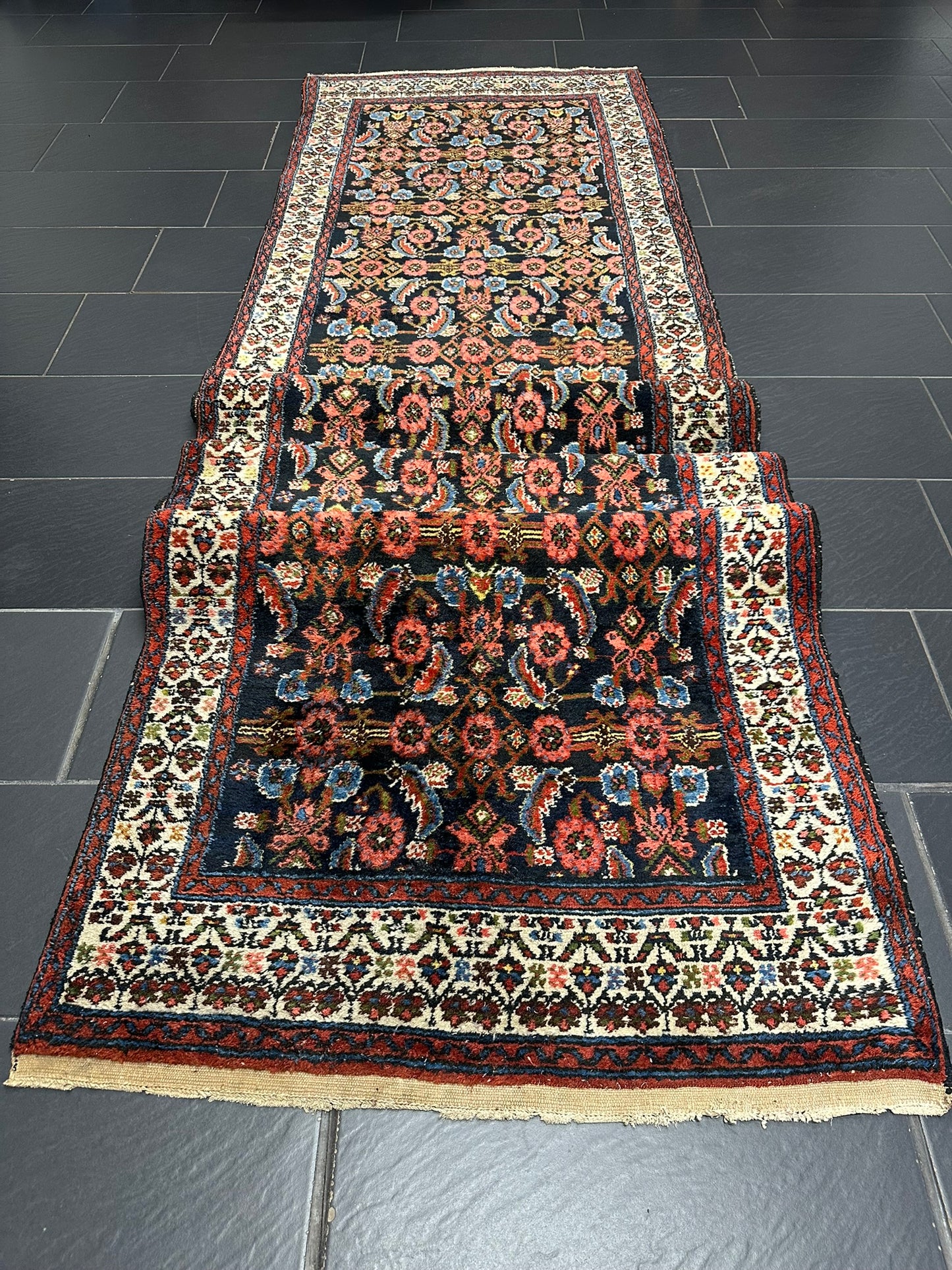 Antik Orientteppich handgeknüpft 390x103 cm Malayer Läufer naturfarben
