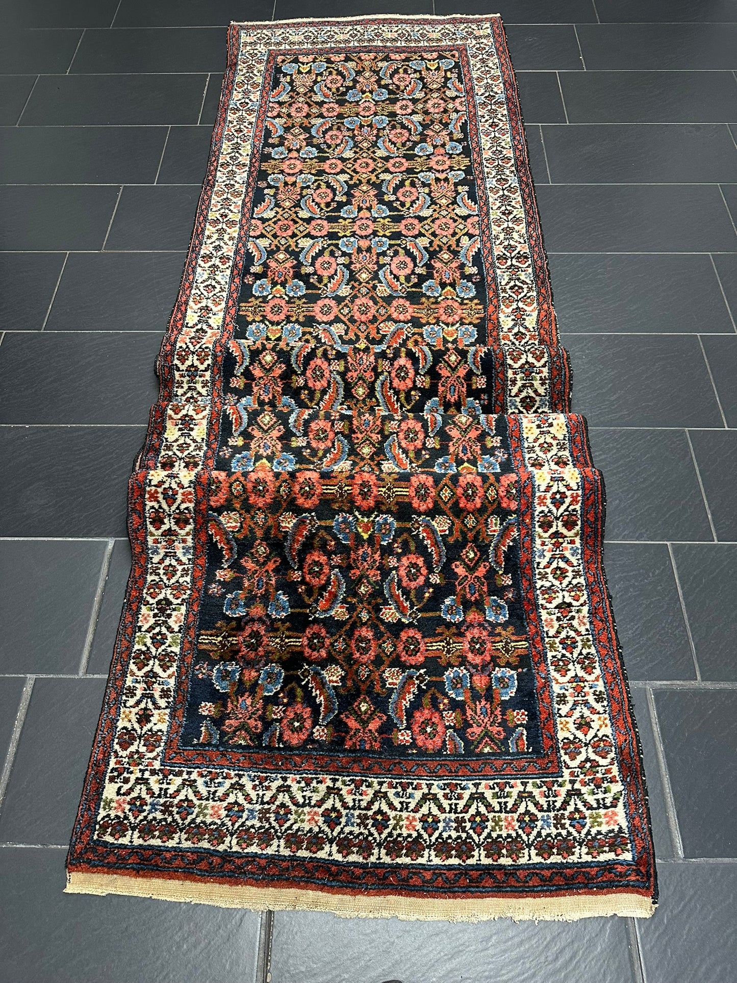 Antik Orientteppich handgeknüpft 390x103 cm Malayer Läufer naturfarben