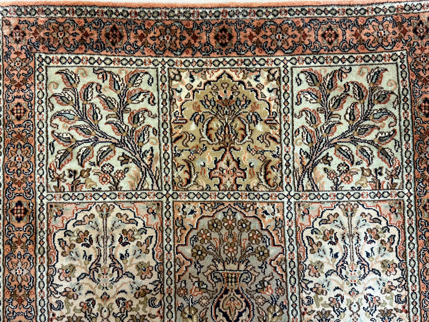 Orientteppich Kaschmir – Handgeknüpft aus Naturseide, Feldermotiv, 80 x 120 cm