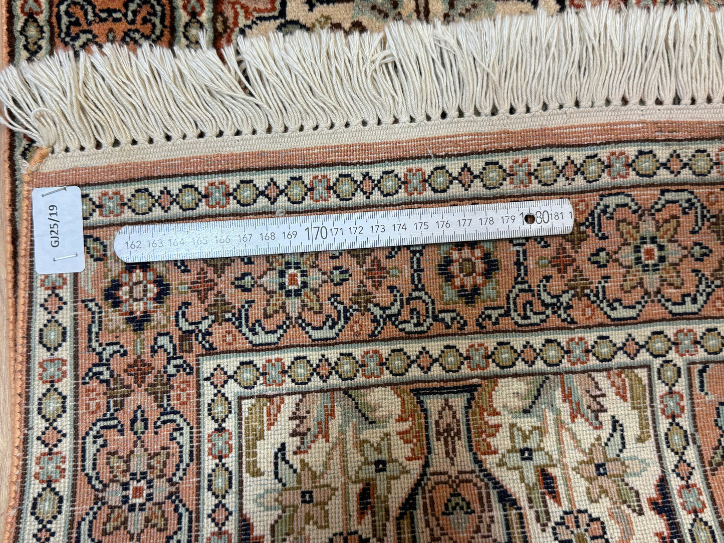 Orientteppich Kaschmir – Handgeknüpft aus Naturseide, Feldermotiv, 80 x 120 cm