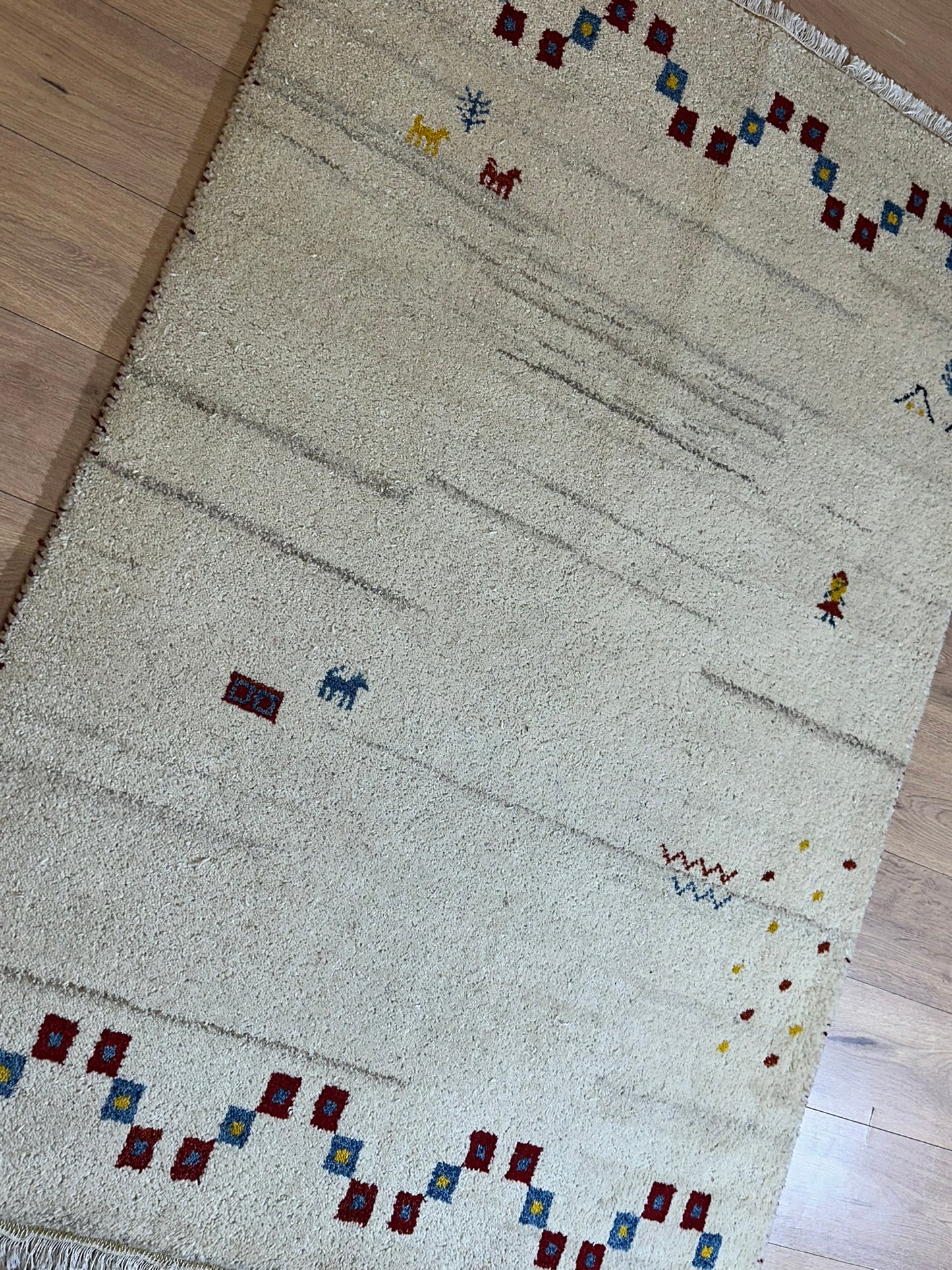 Moderner Gabbeh Teppich handgeknüpft 181x125 cm