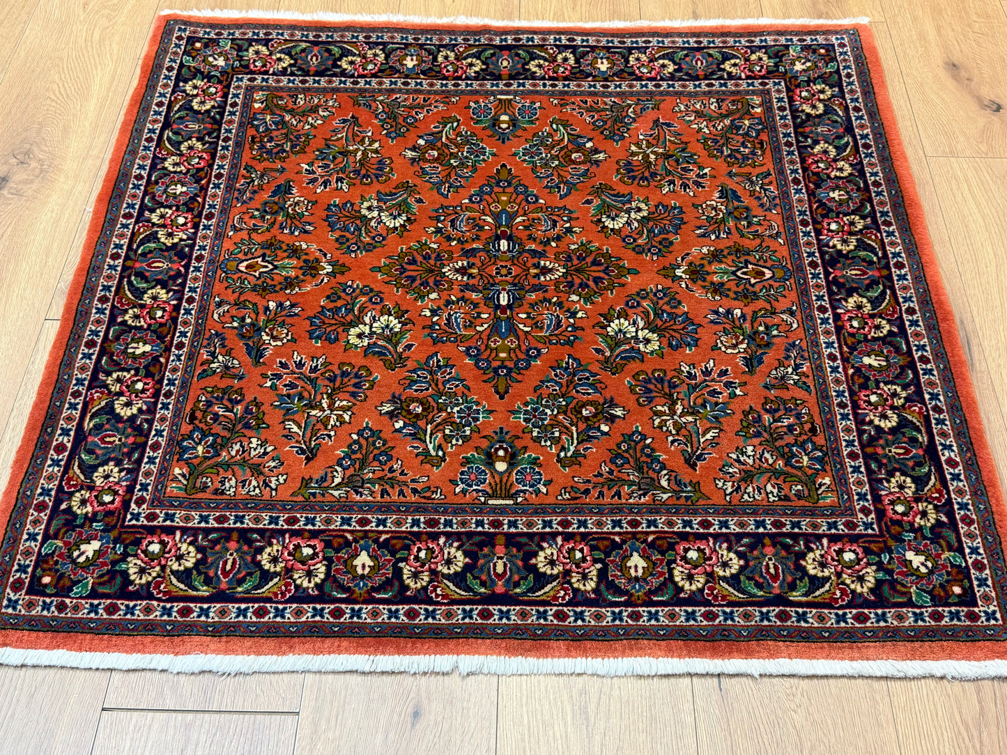 Orientteppich Sarough – Handgeknüpft, Sehr Fein, Korkwolle, 110 x 106 cm