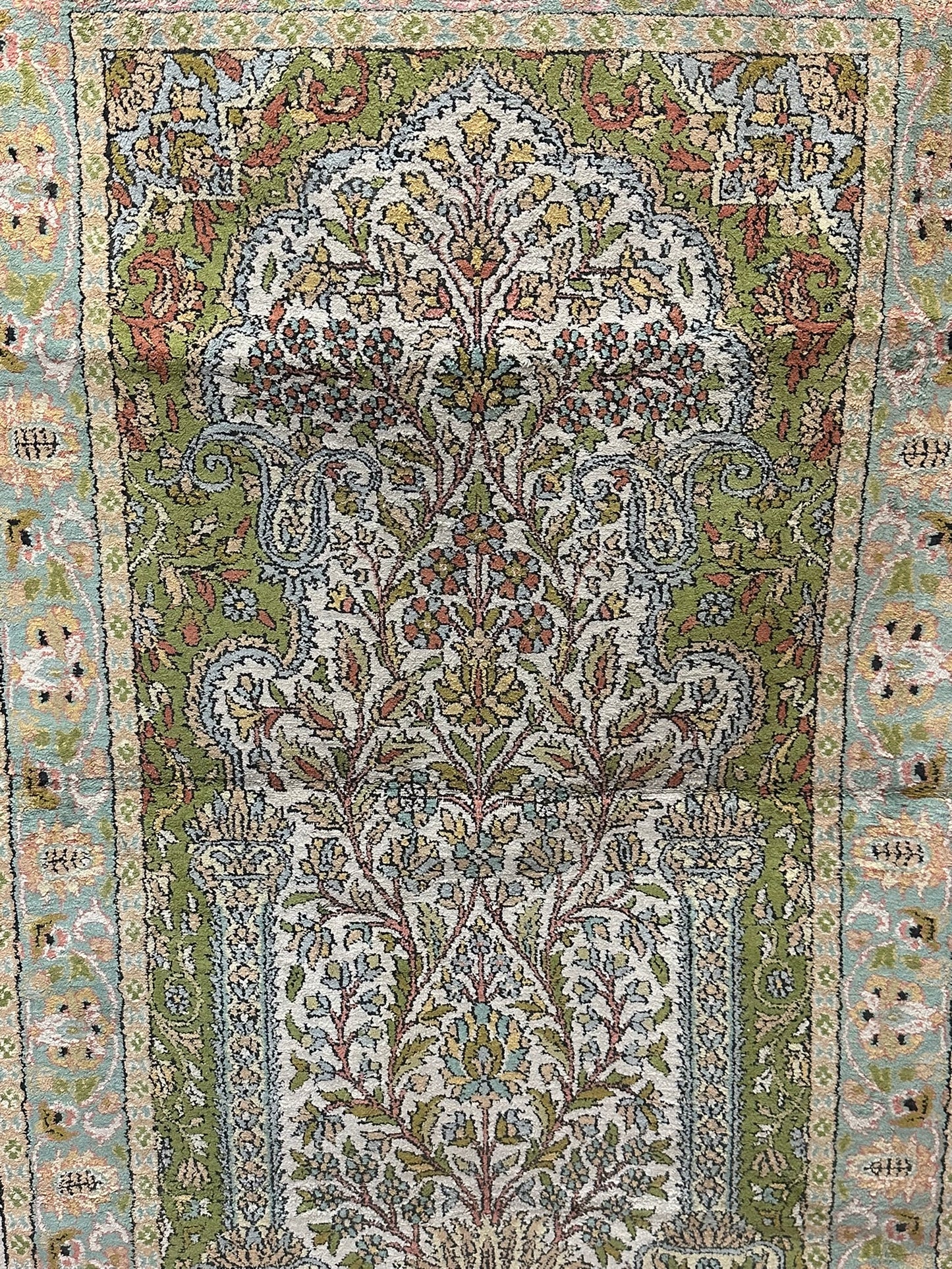Orientteppich handgeknüpft Ghom Seide Lebensbaum 152x92 cm