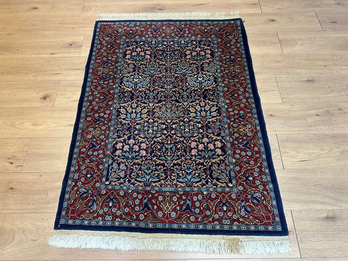 Orientteppich handgeknüpft Hereke fein 145x104 cm