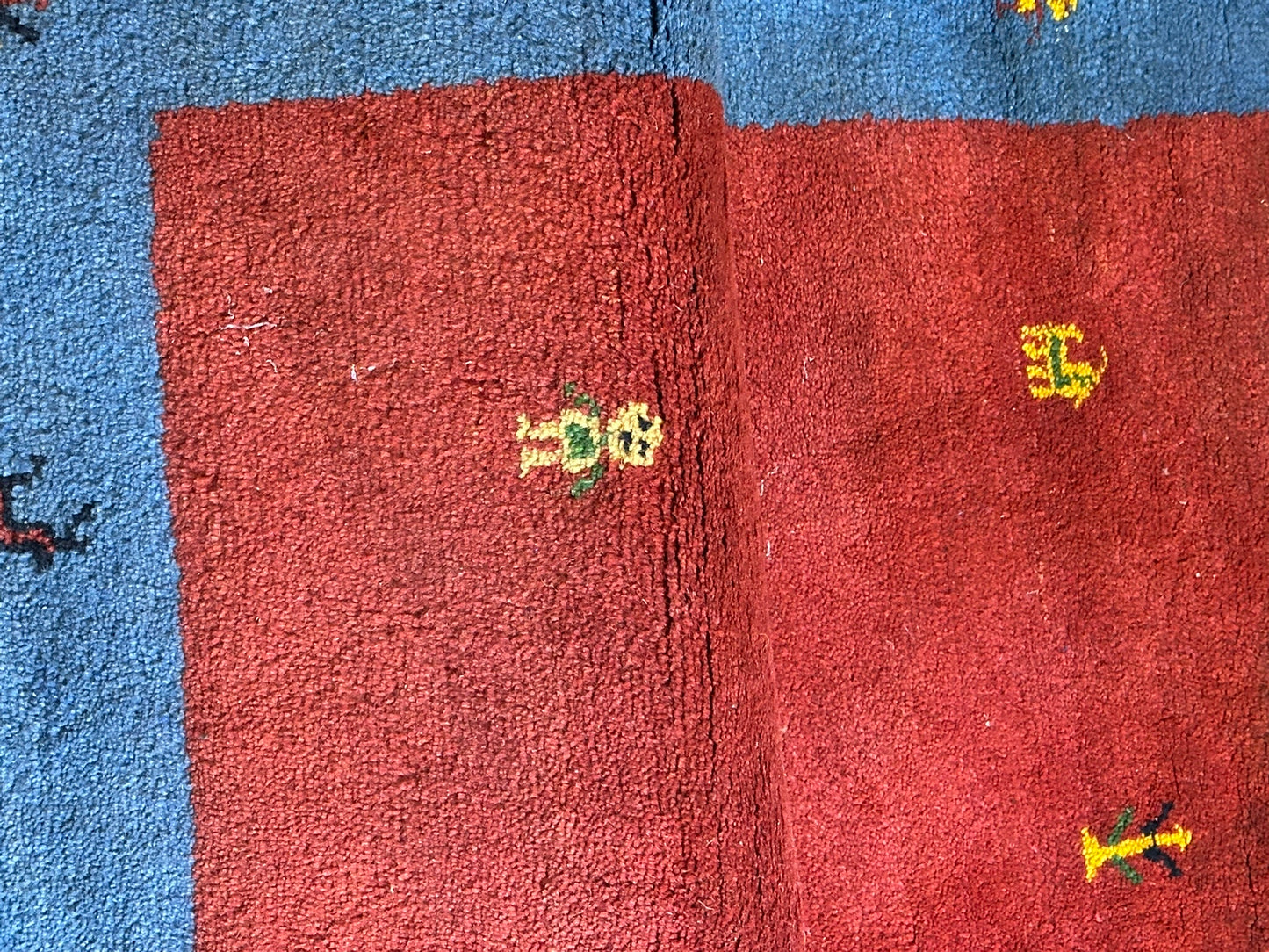 Moderner Gabbeh Teppich handgeknüpft 181x123 cm