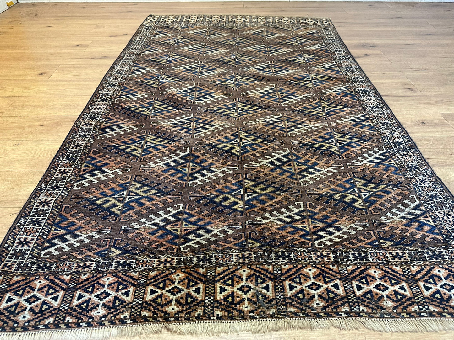 Antik Orientteppich handgeknüpft Buchara Jomut naturfarben  250x150 cm