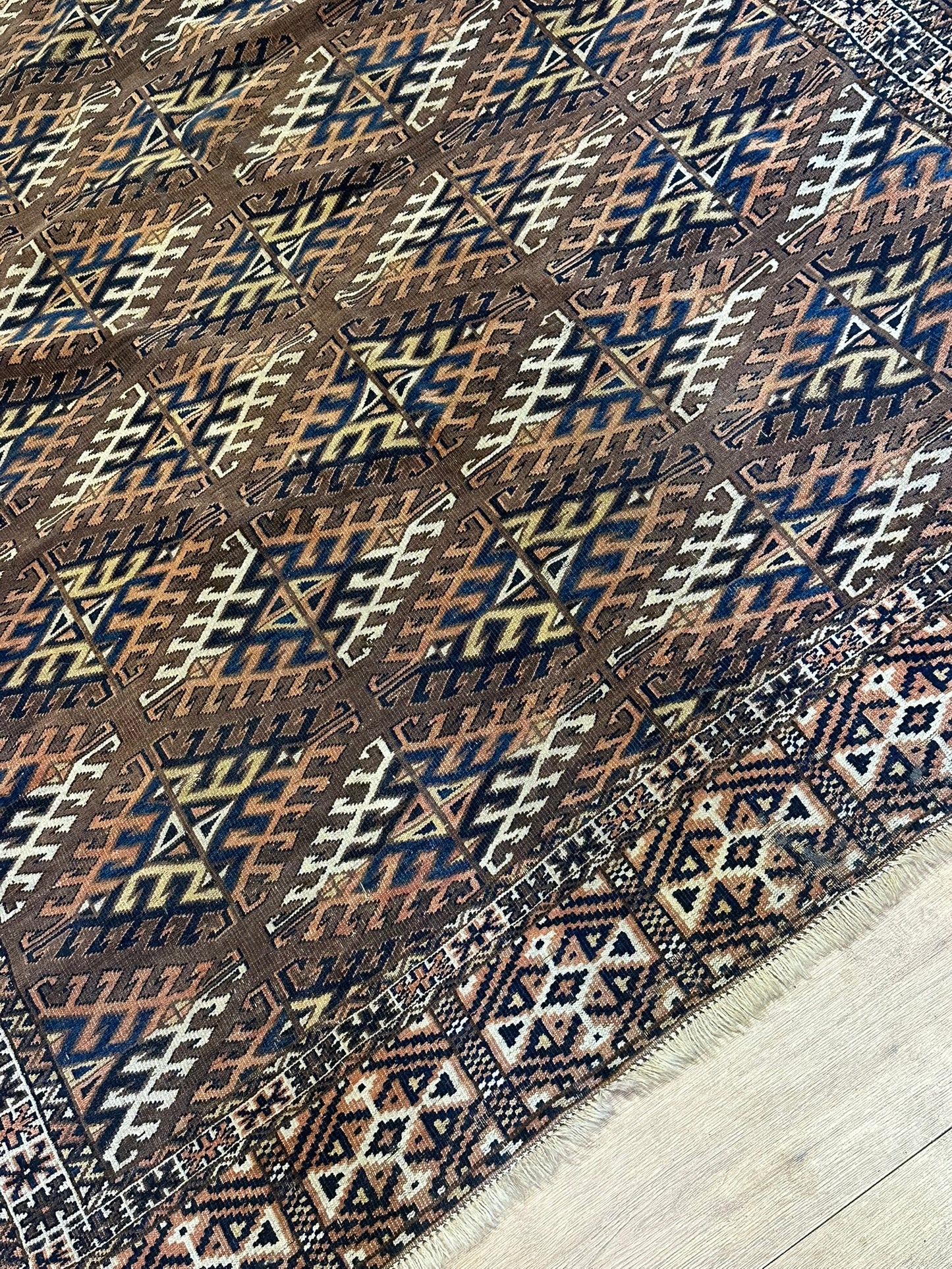 Antik Orientteppich handgeknüpft Buchara Jomut naturfarben  250x150 cm
