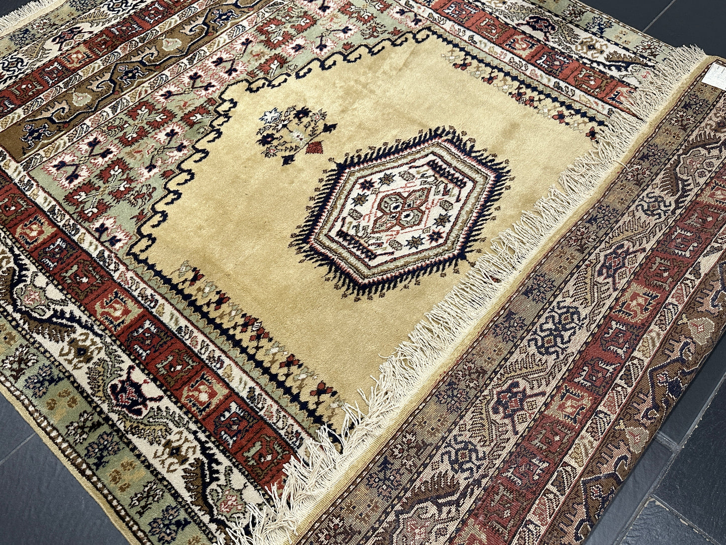 Handgeknüpfter Orientteppich - Türkei Melas - 235x175 cm