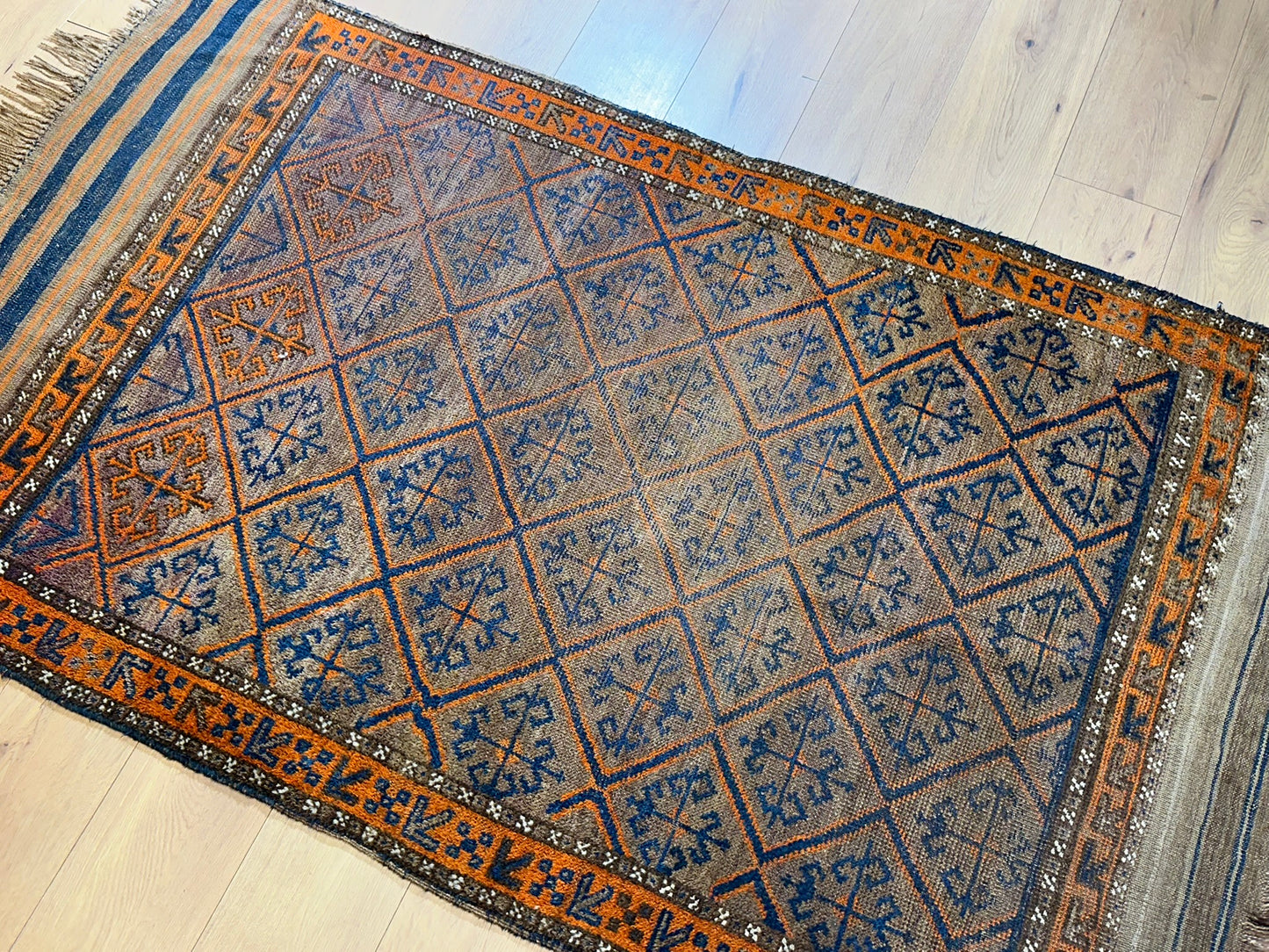 Antiker Orientteppich handgeknüpft Belutsch 197x115 cm