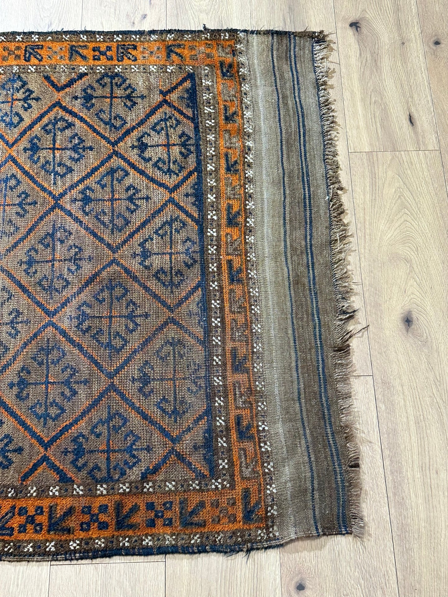 Antiker Orientteppich handgeknüpft Belutsch 197x115 cm