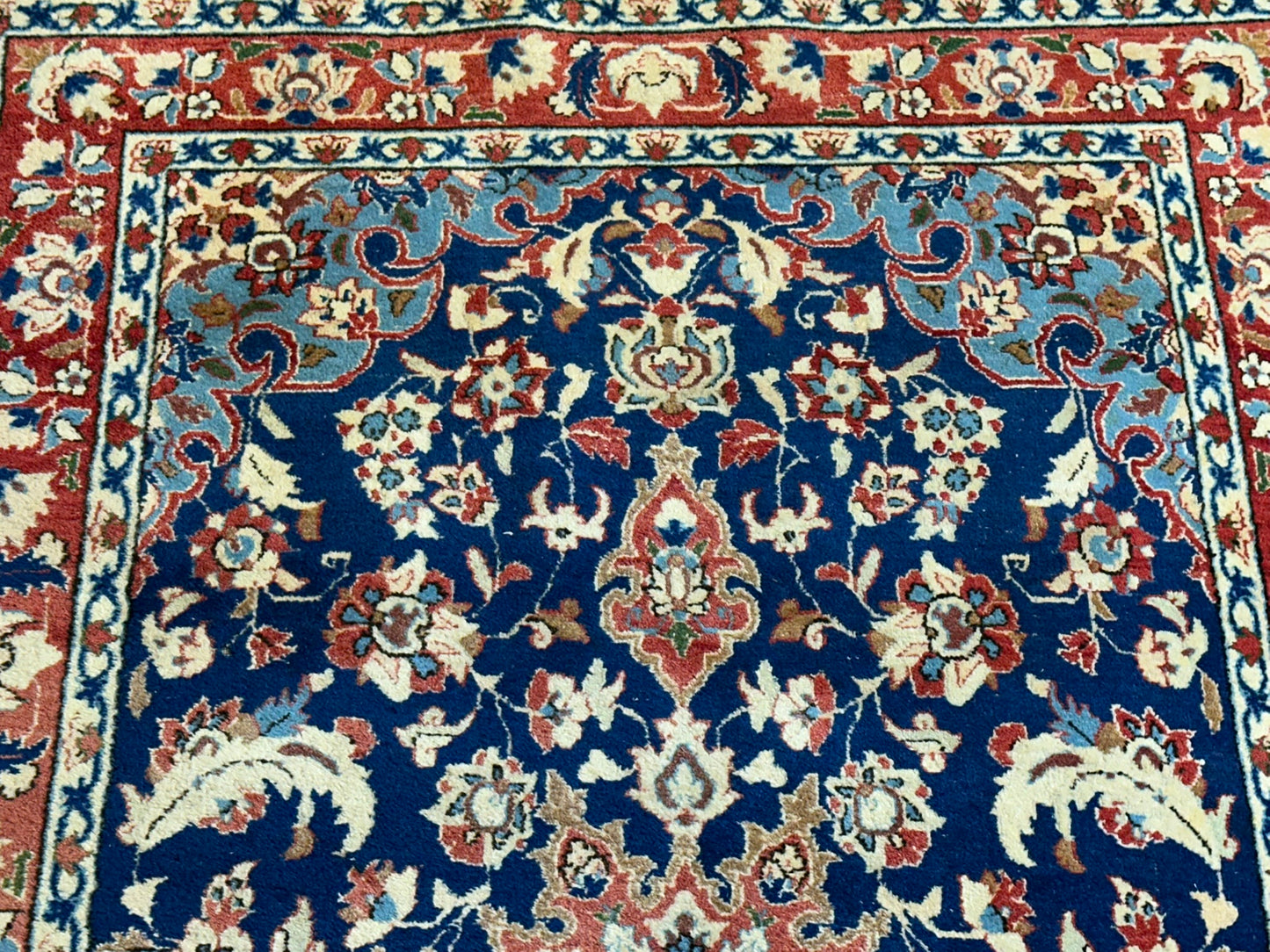 Antiker Orientteppich handgeknüpft Isfahan 174x103 cm