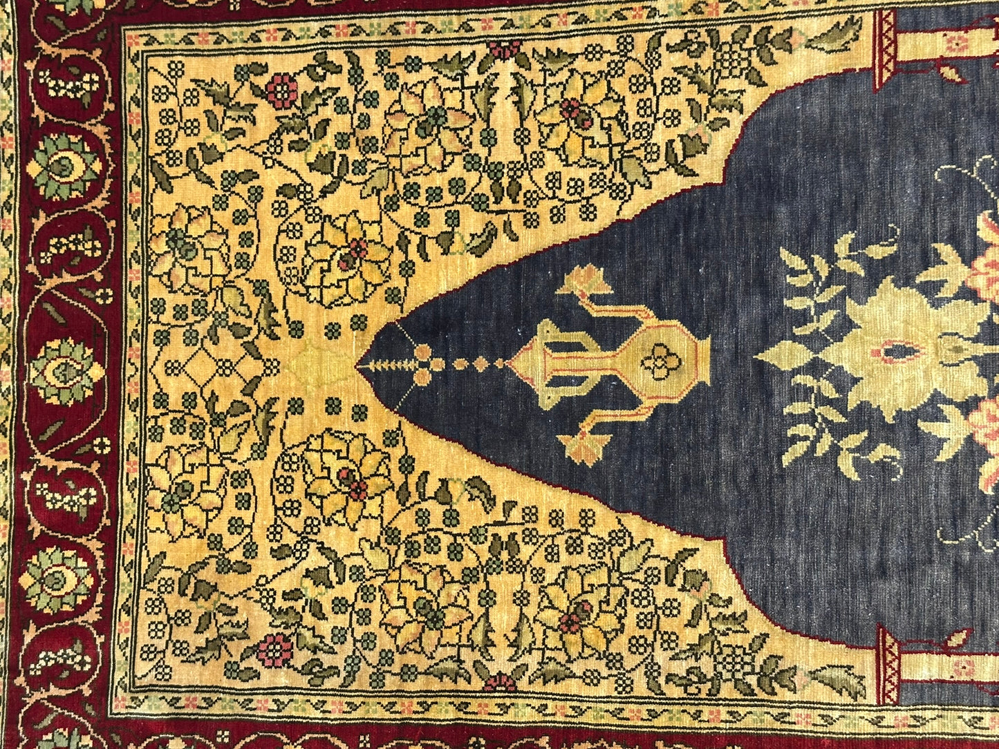 Orientteppich handgeknüpft Hereke Seide 74x45 cm