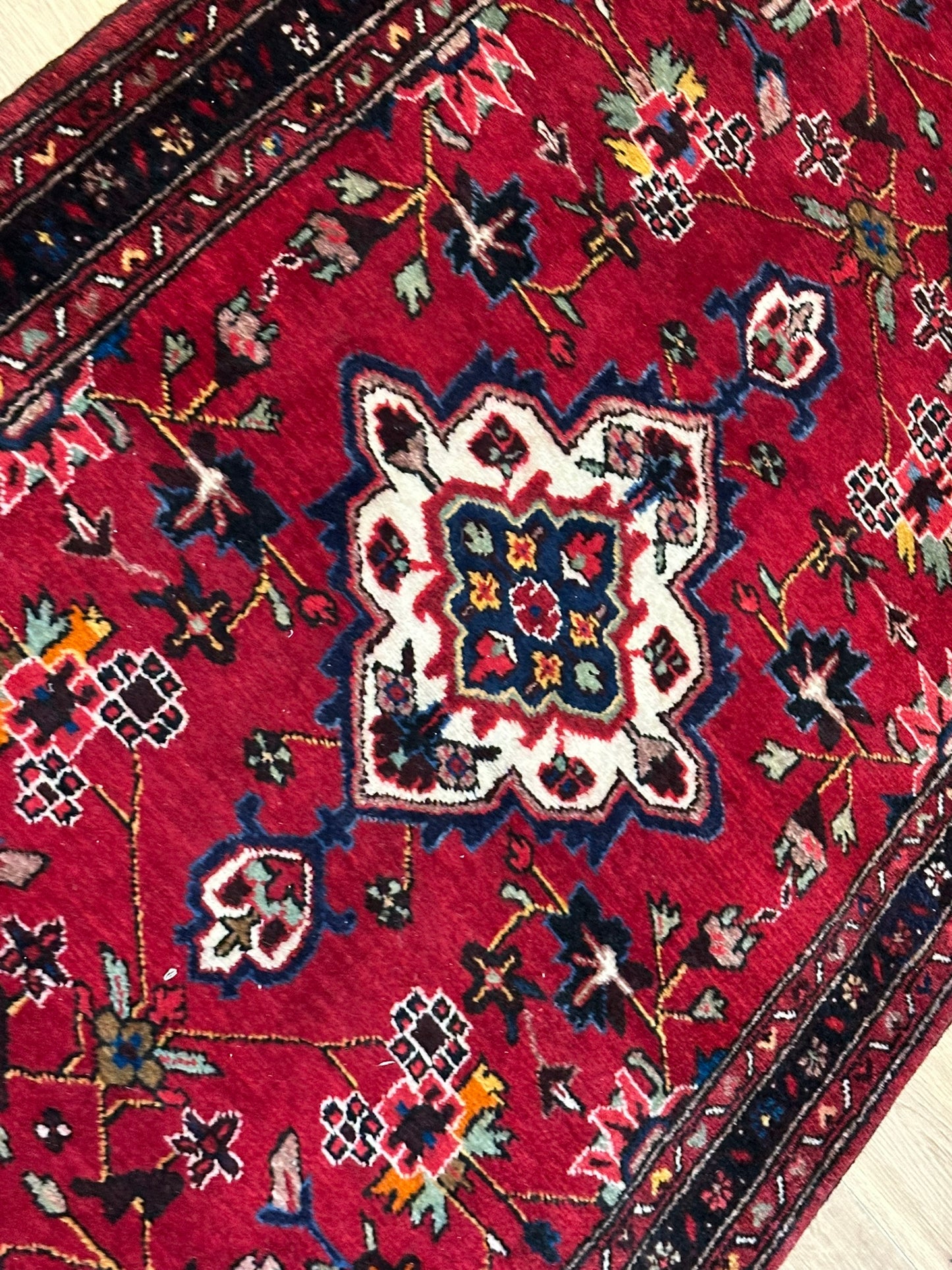Orientteppich handgeknüpft Malayer Läufer 330x104 cm