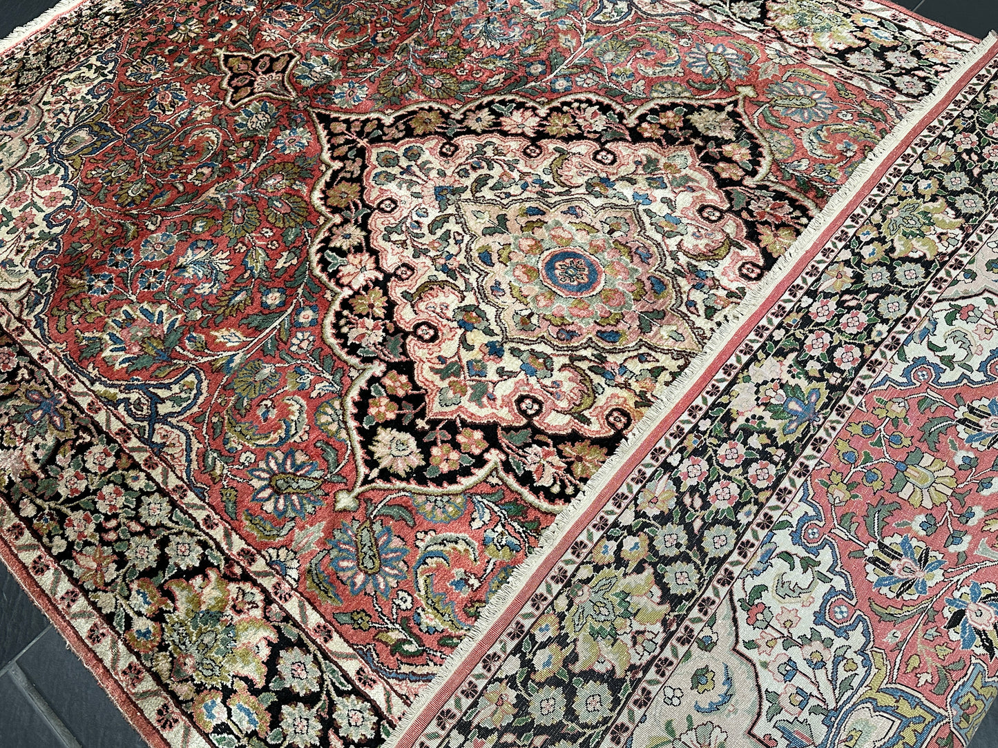Handgeknüpfter Orientteppich Kaschmir Ghom Medaillon Seidenteppich 280x185cm