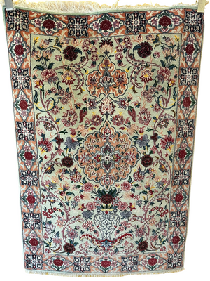 Orientteppich handgeknüpft Isfahan Fein 123x84 cm