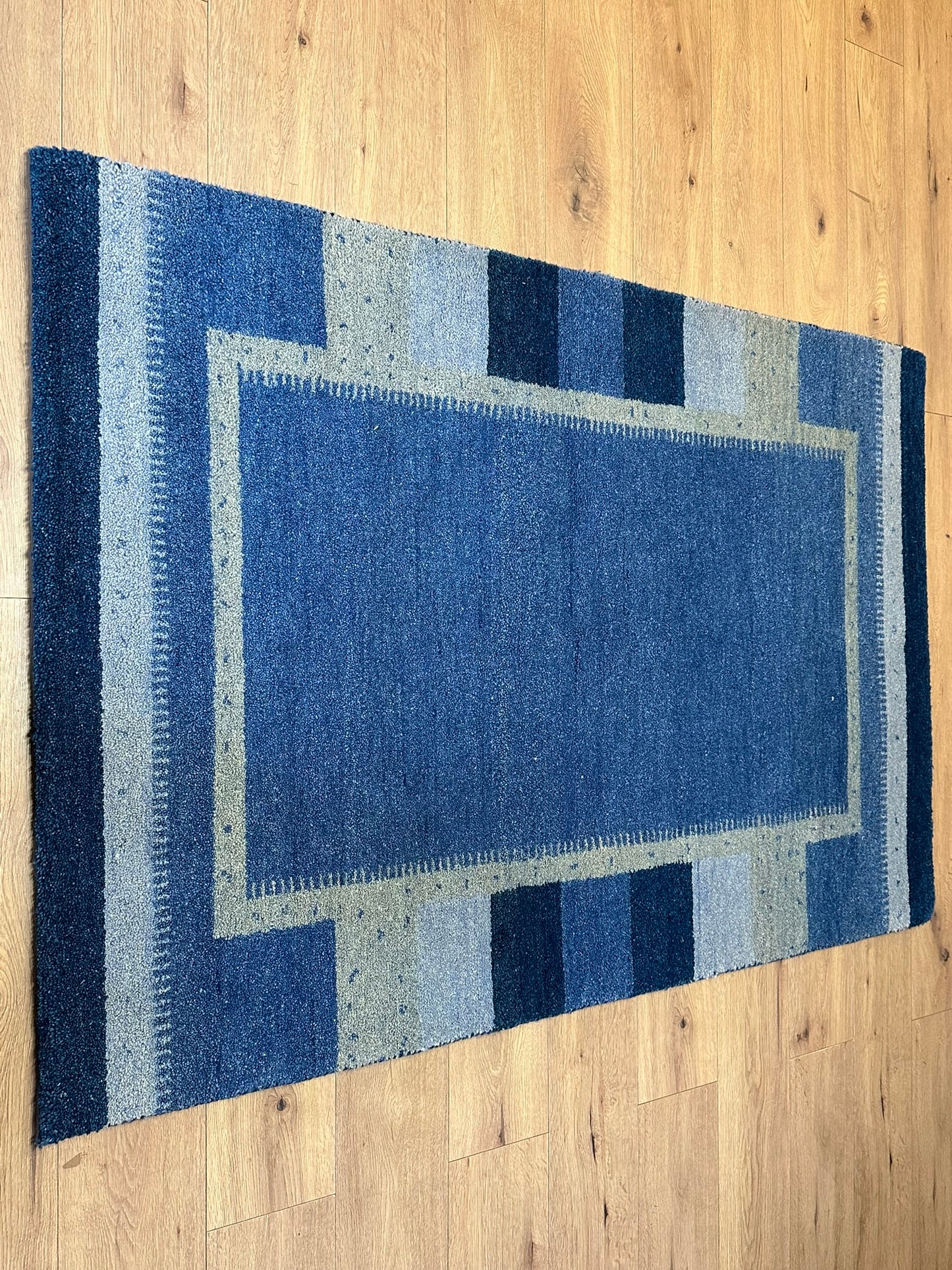 Handgeknüpfter Gabbeh Teppich Indien 182 x 124 cm