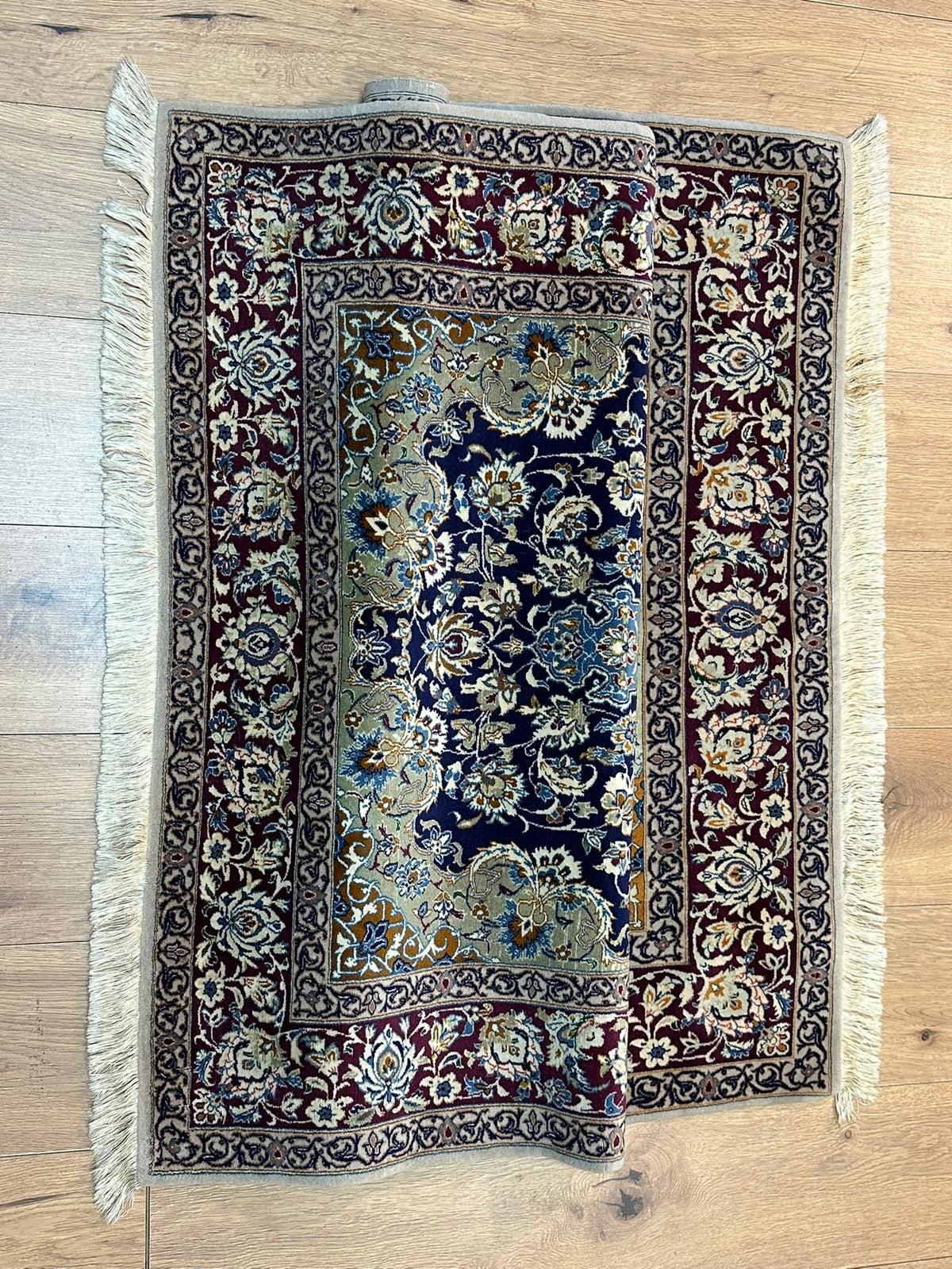 Orientteppich handgeknüpft Nain mit Seide 145x103 cm