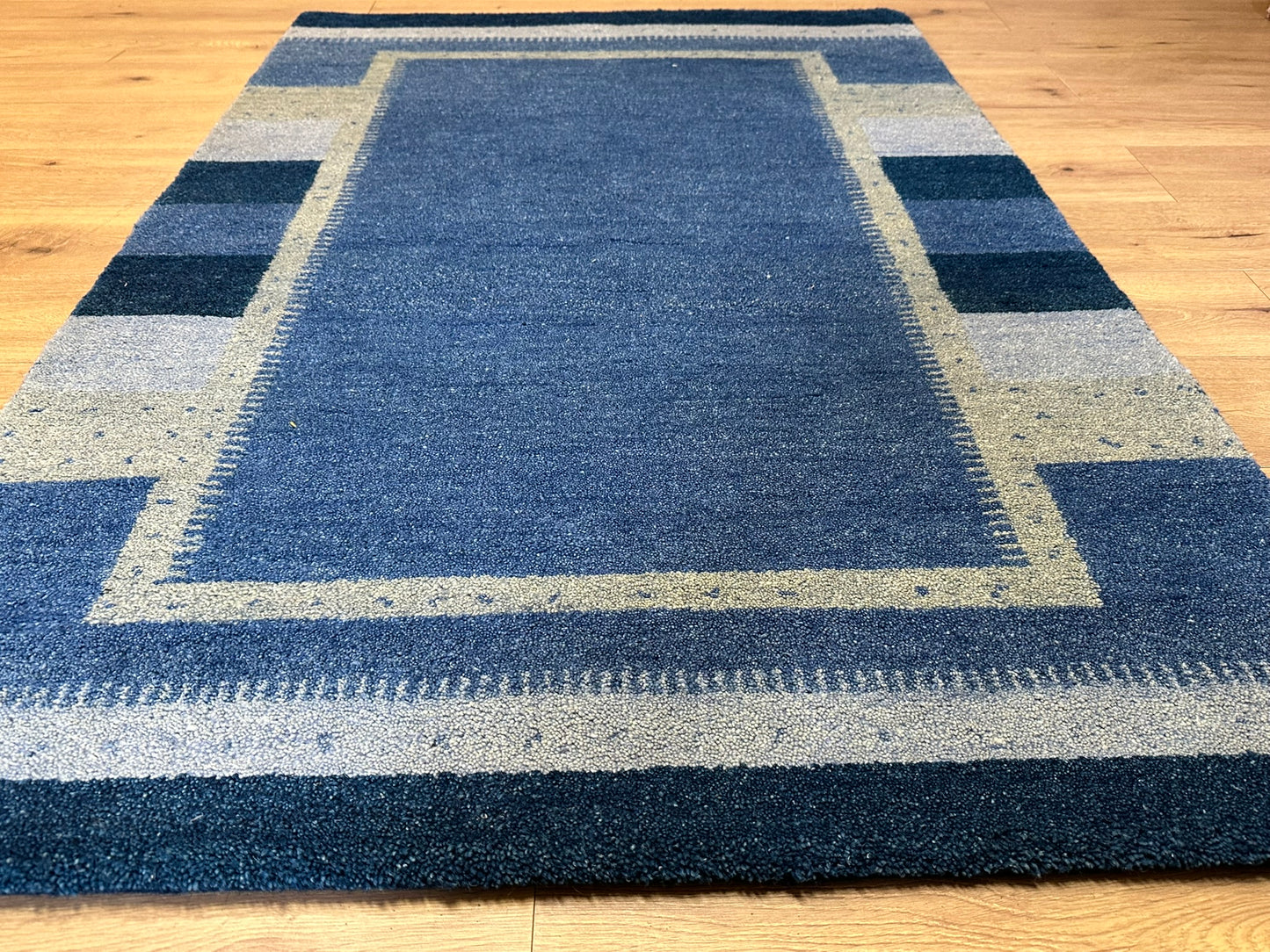 Handgeknüpfter Gabbeh Teppich Indien 182 x 124 cm