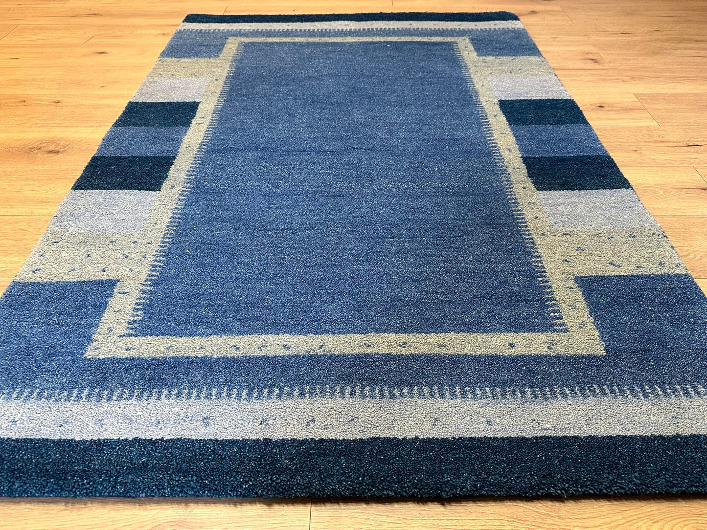 Handgeknüpfter Gabbeh Teppich Indien 182 x 124 cm