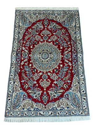 Orientteppich handgeknüpft Nain 127x84 cm Korkwolle Seide