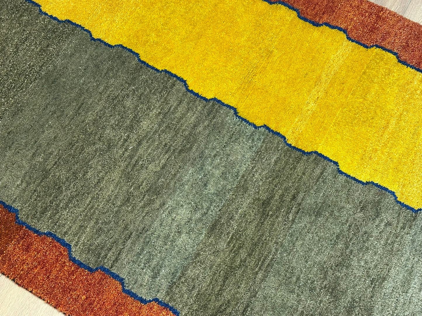 Handgeknüpfter Gabbeh Teppich 180 x 124 cm